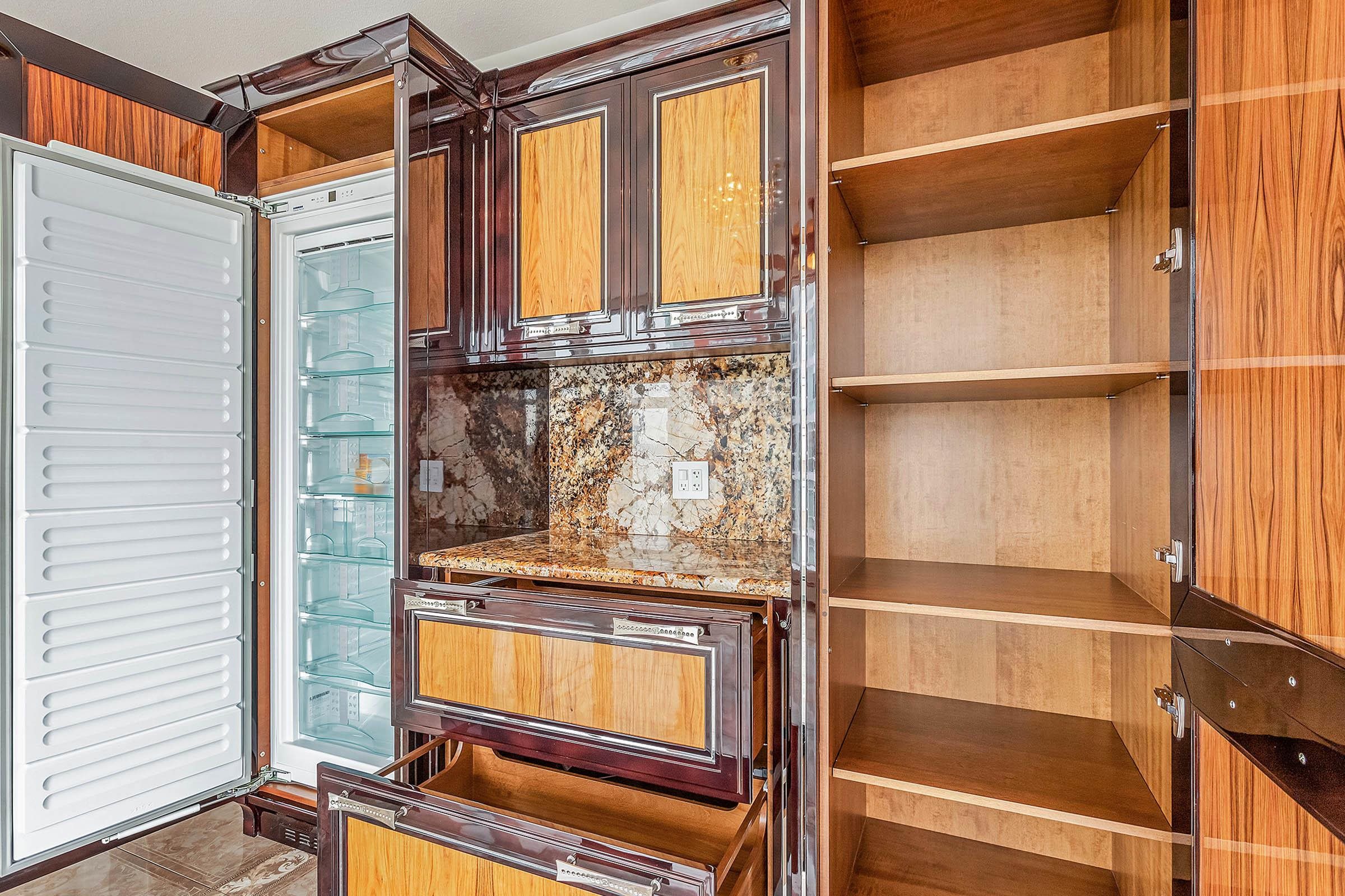 Listing image of 703 131 E 3RD STREET