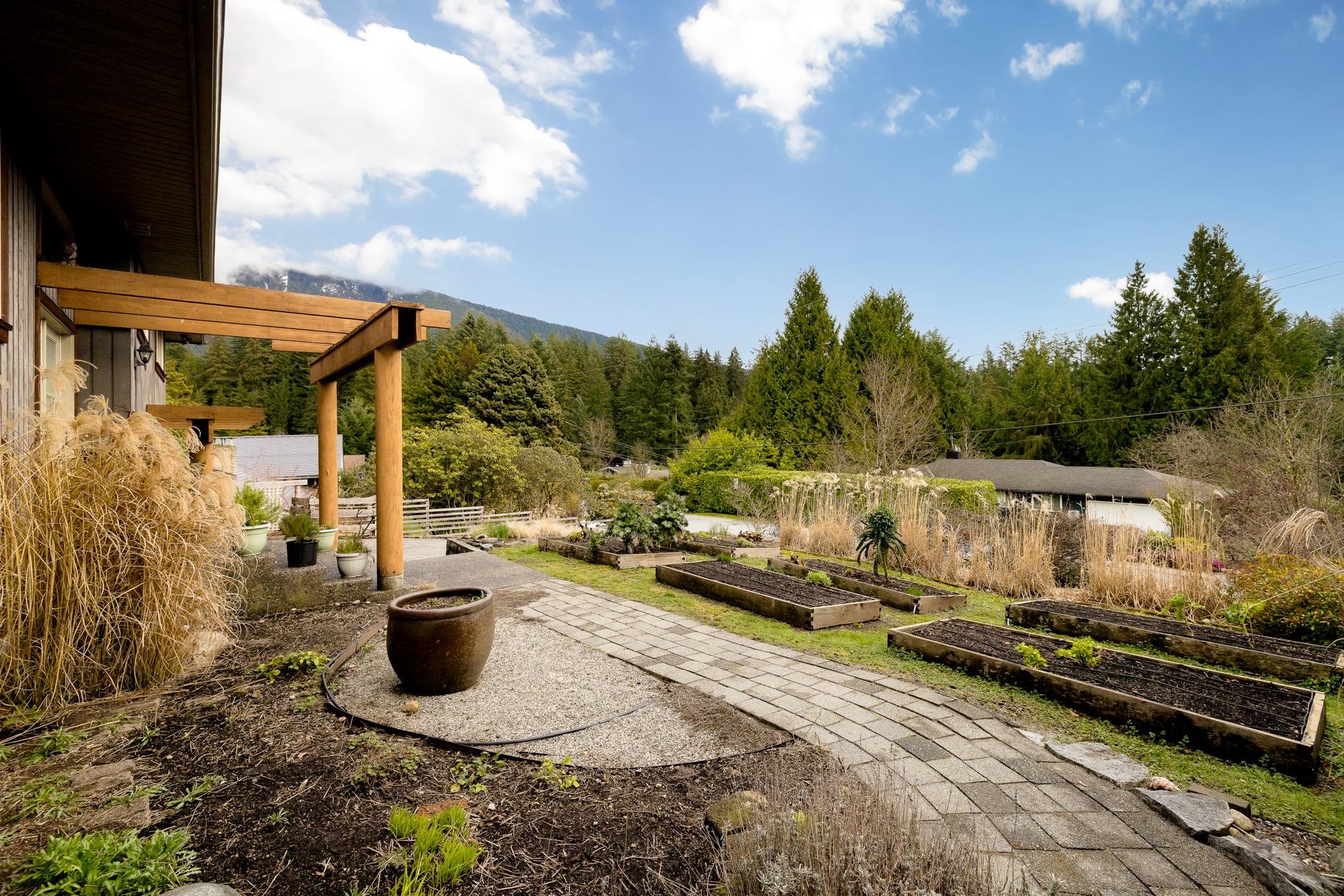 Listing image of 85 GLENGARRY CRESCENT