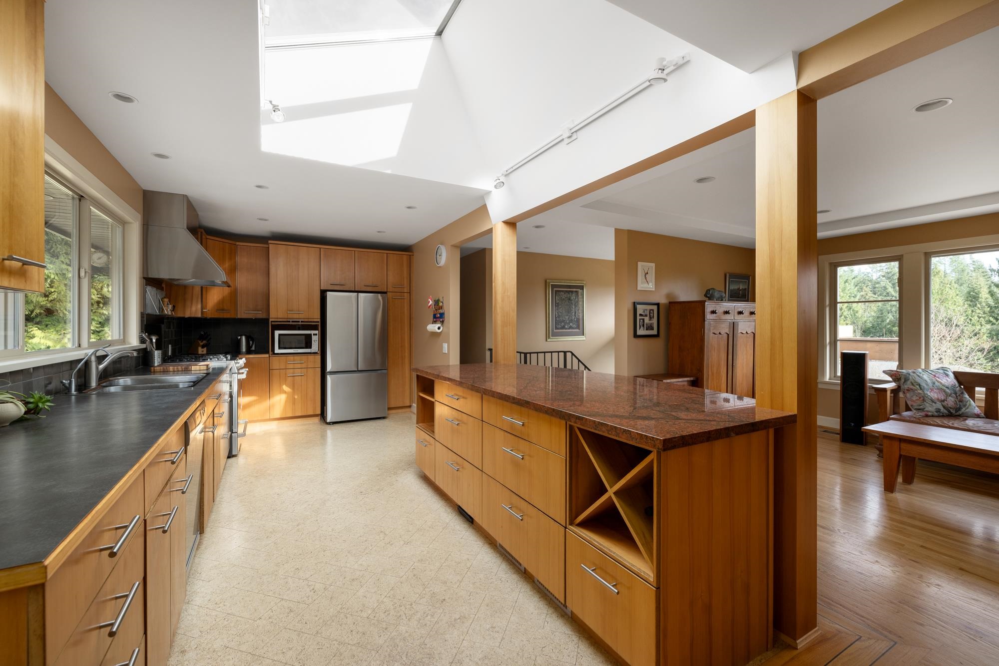 Listing image of 85 GLENGARRY CRESCENT