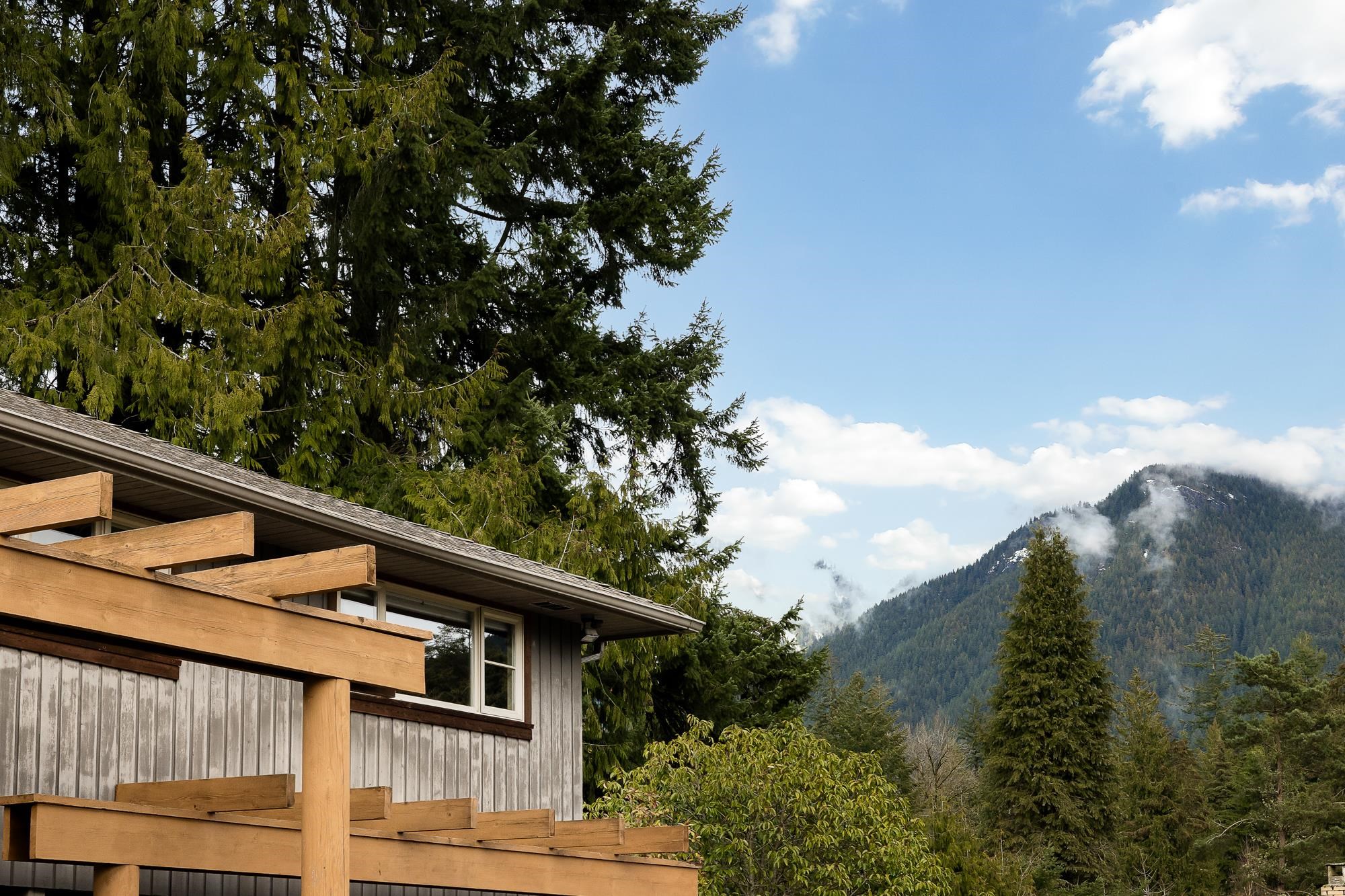 Listing image of 85 GLENGARRY CRESCENT