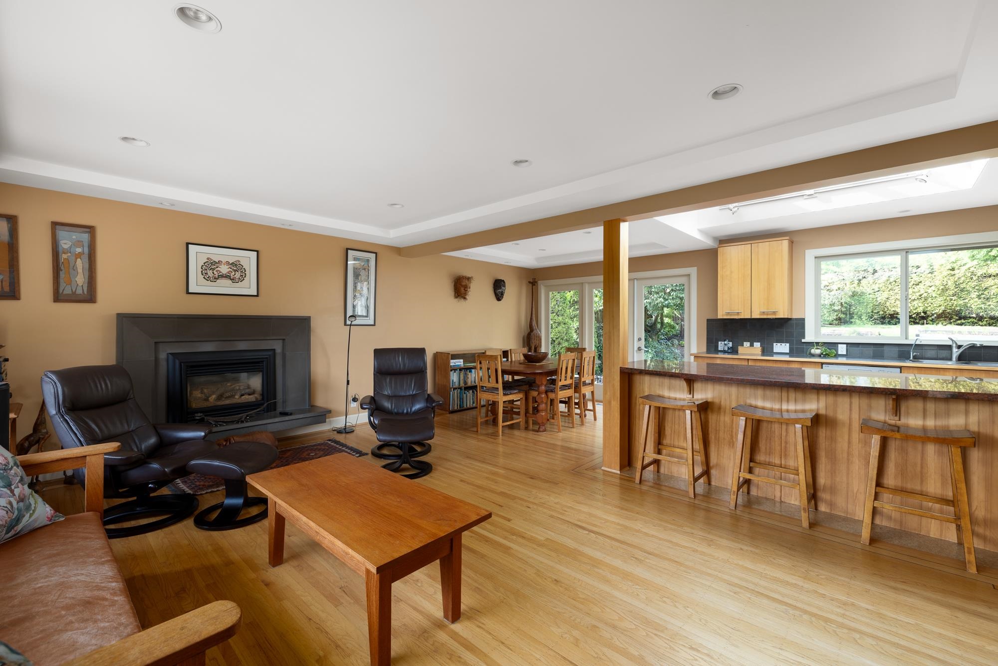 Listing image of 85 GLENGARRY CRESCENT