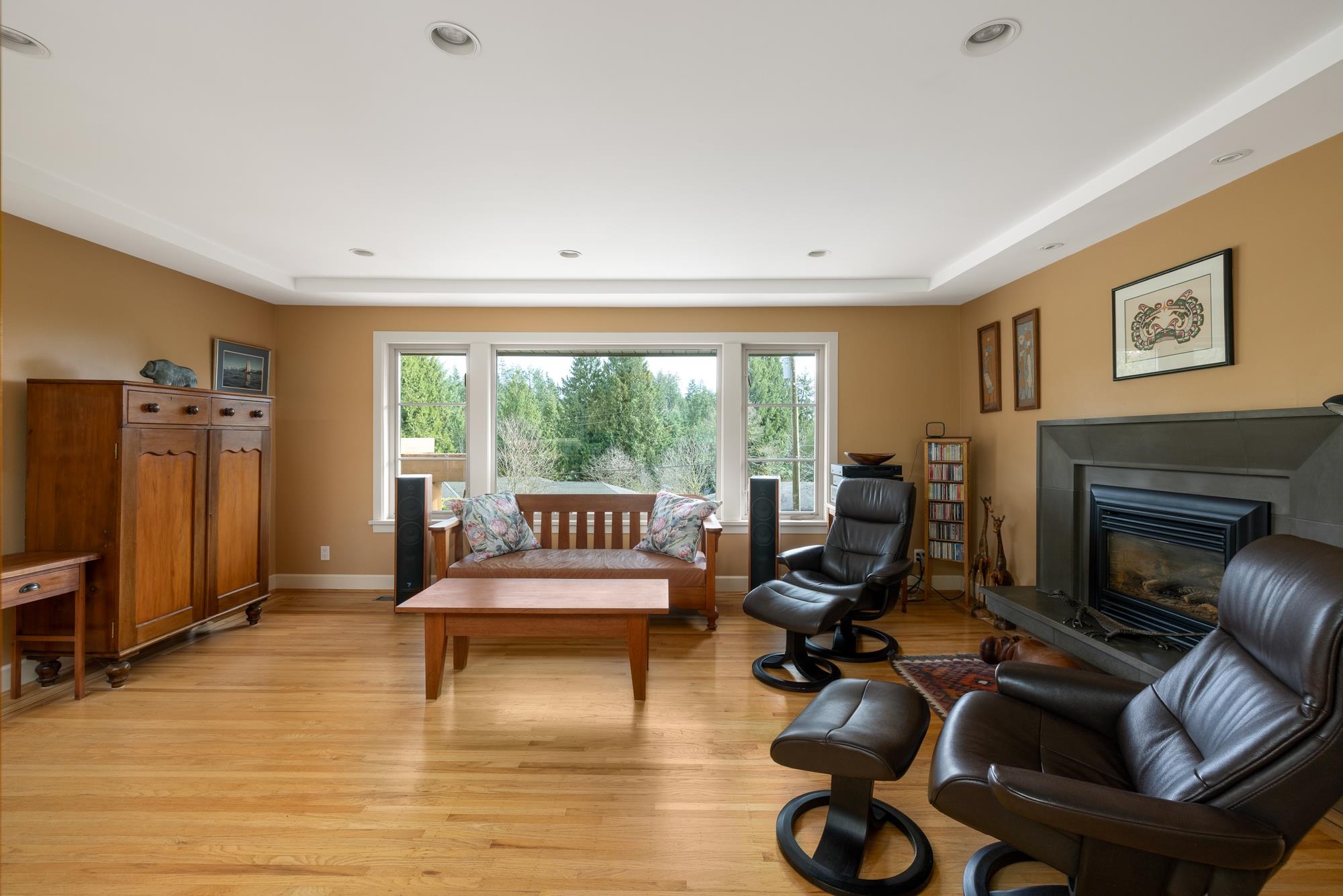 Listing image of 85 GLENGARRY CRESCENT