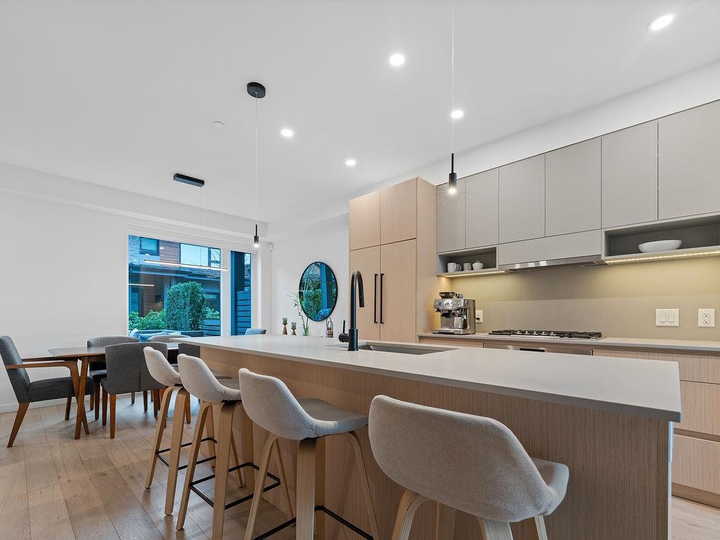 Listing image of 50 528 E 2ND STREET