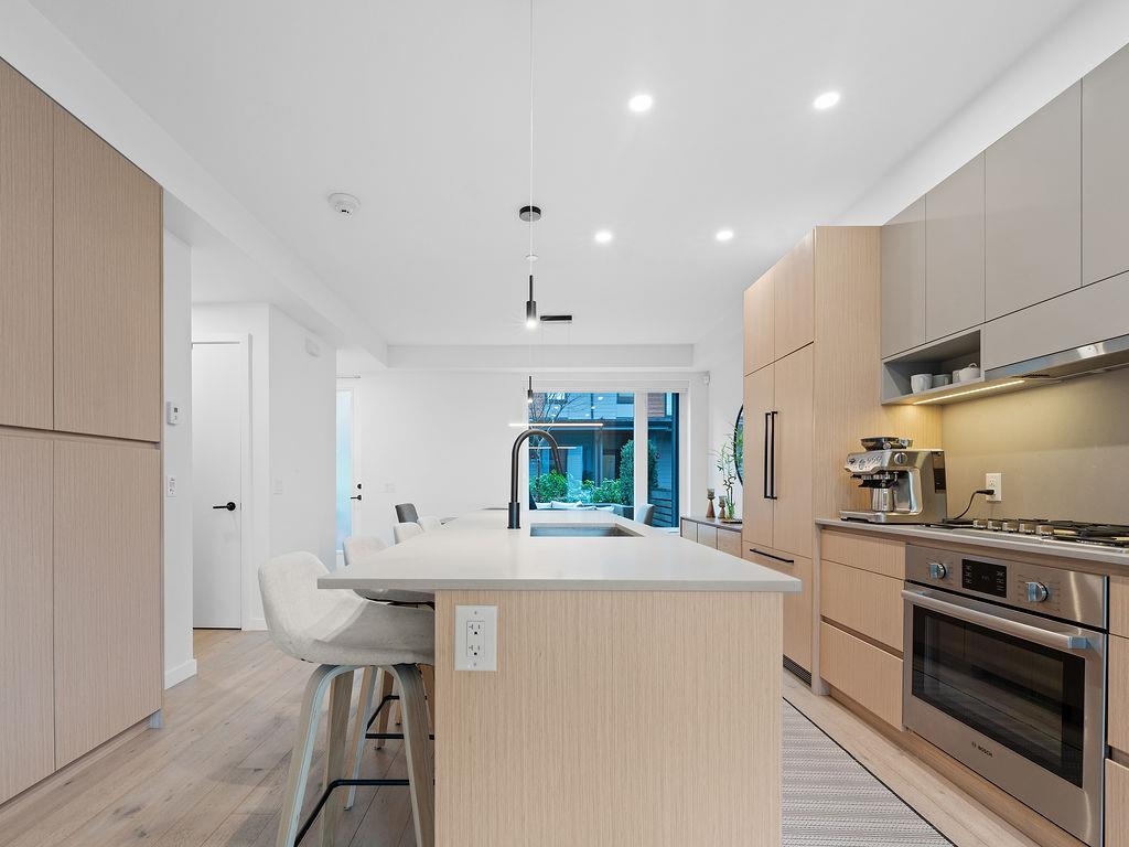 Listing image of 50 528 E 2ND STREET