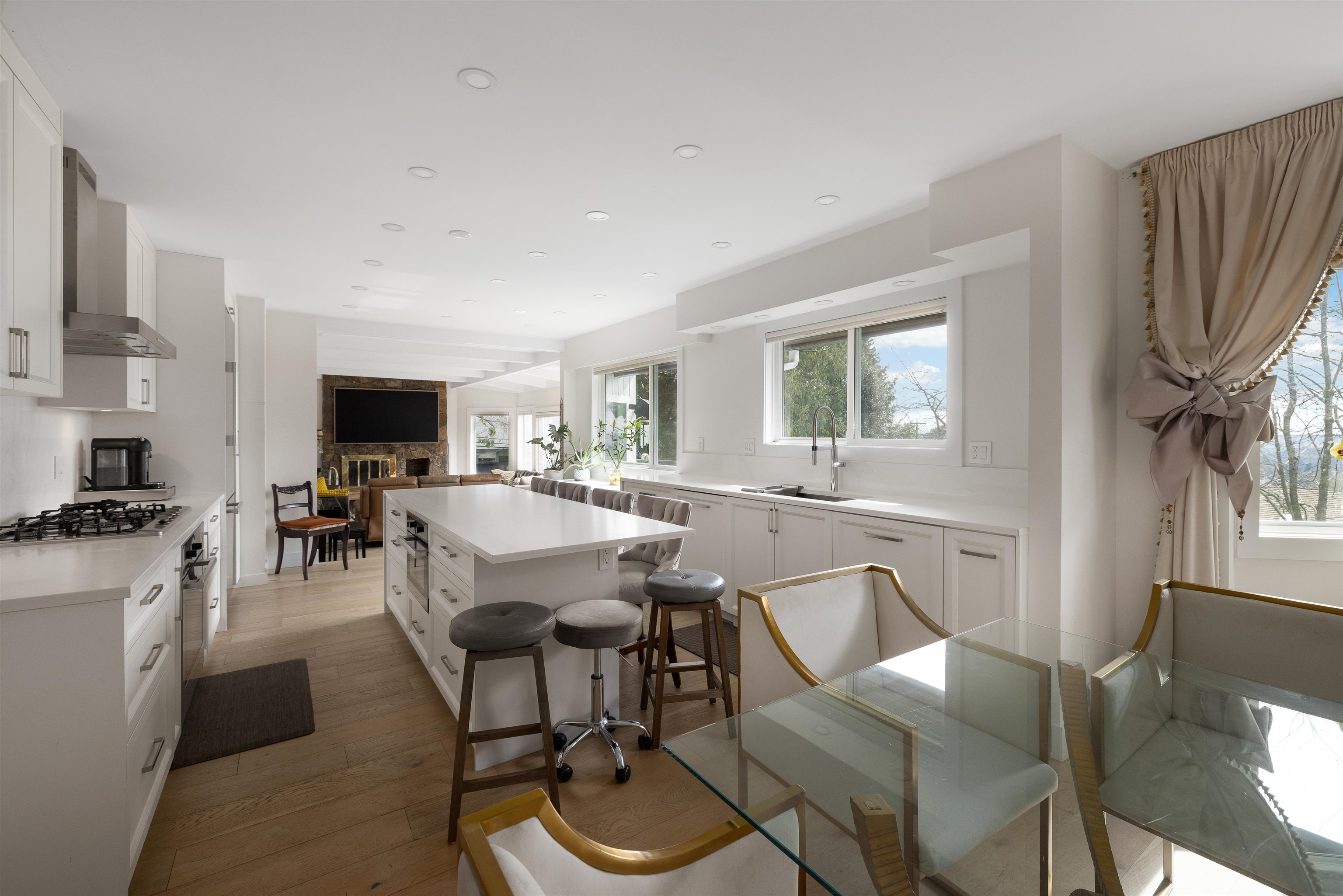 Listing image of 1935 11TH PLACE