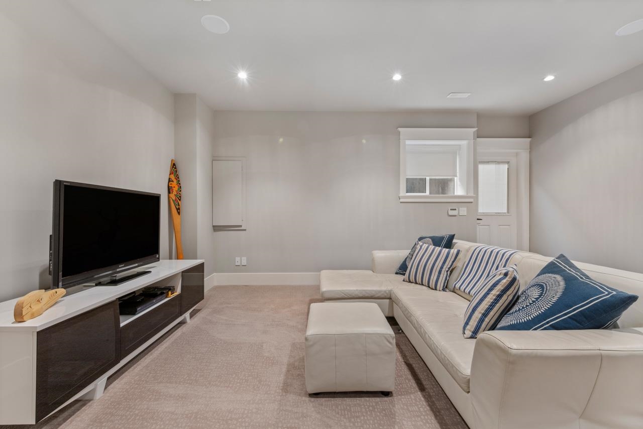 Listing image of 1029 BELMONT AVENUE