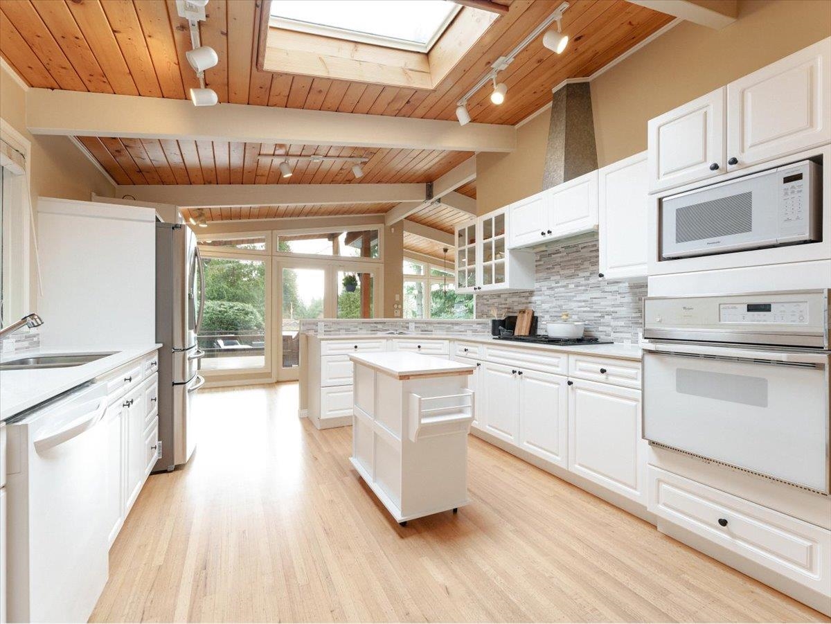 Listing image of 999 CLEMENTS AVENUE