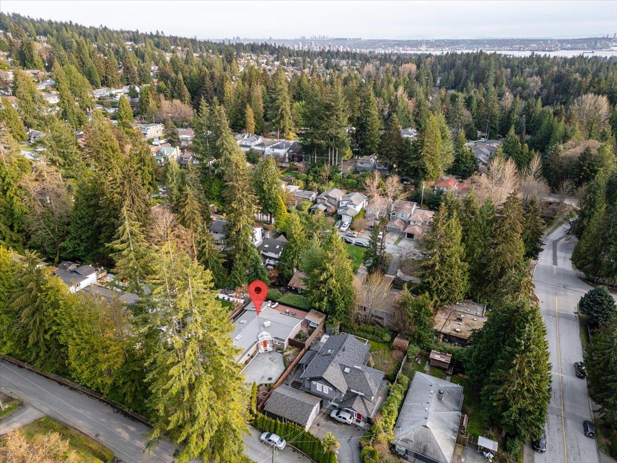 Listing image of 999 CLEMENTS AVENUE