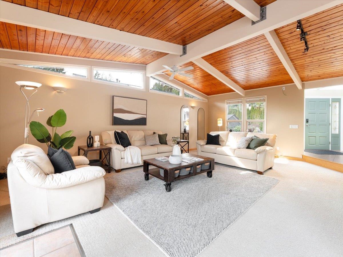 Listing image of 999 CLEMENTS AVENUE