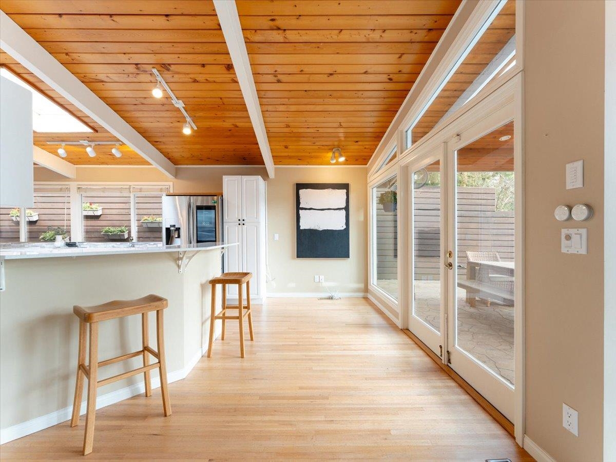 Listing image of 999 CLEMENTS AVENUE