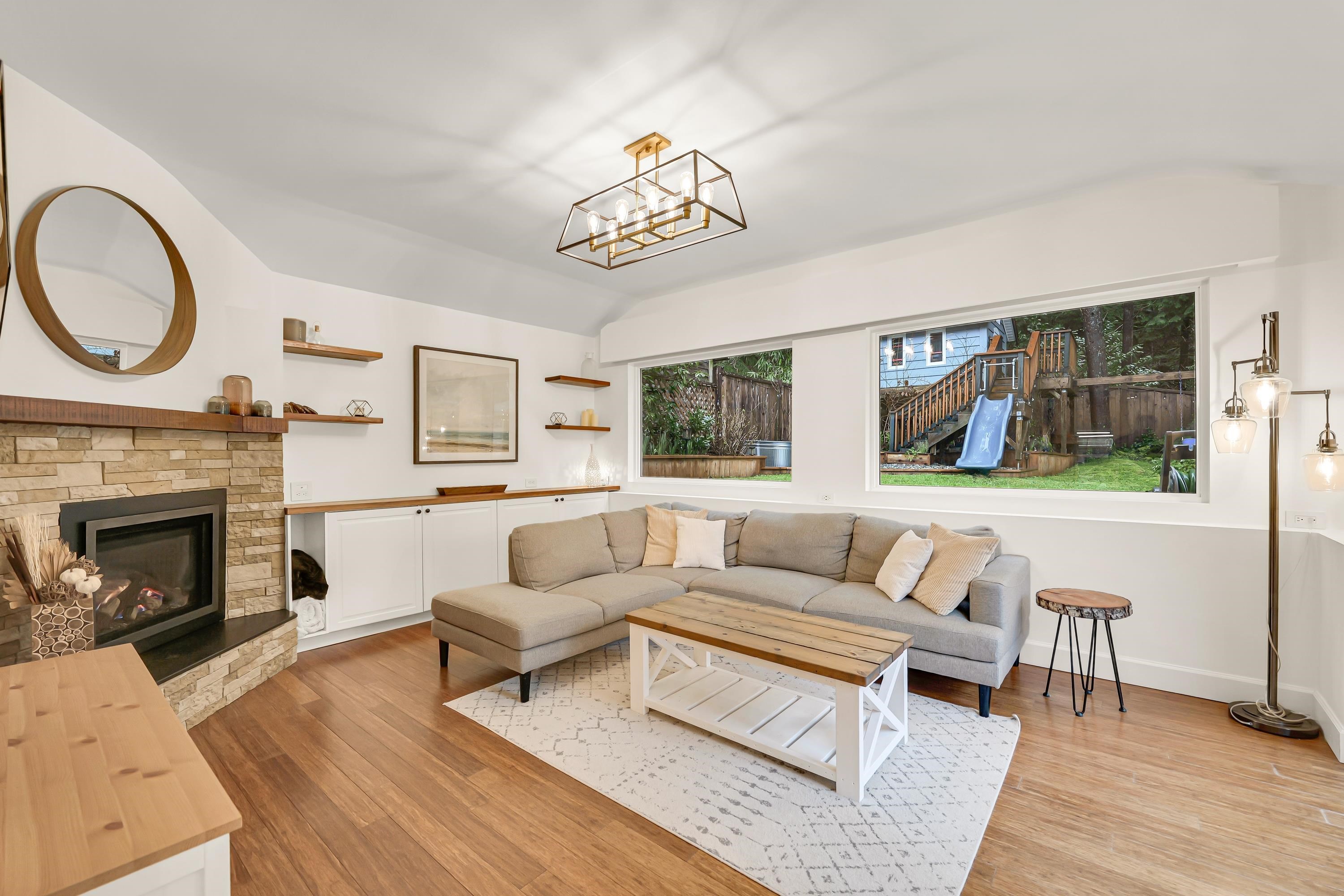Listing image of 2354 TREETOP LANE