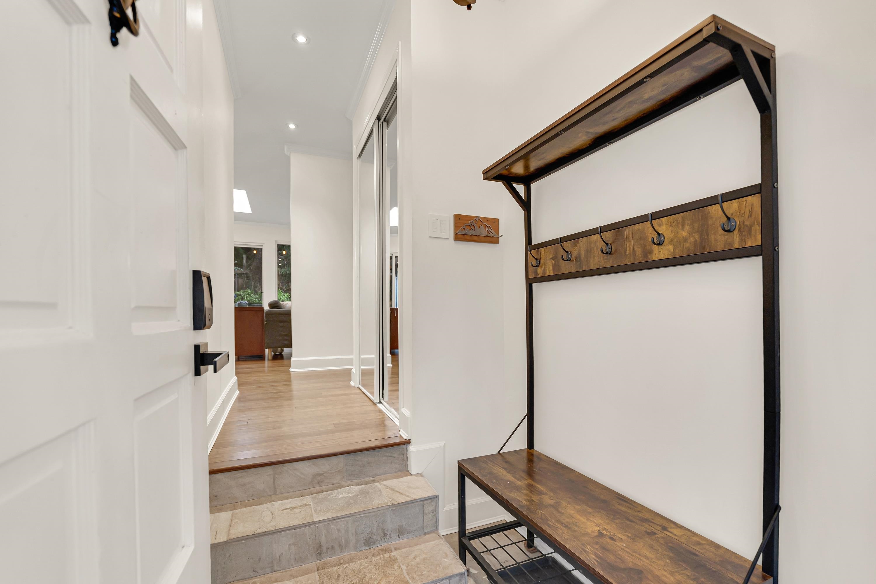 Listing image of 2354 TREETOP LANE