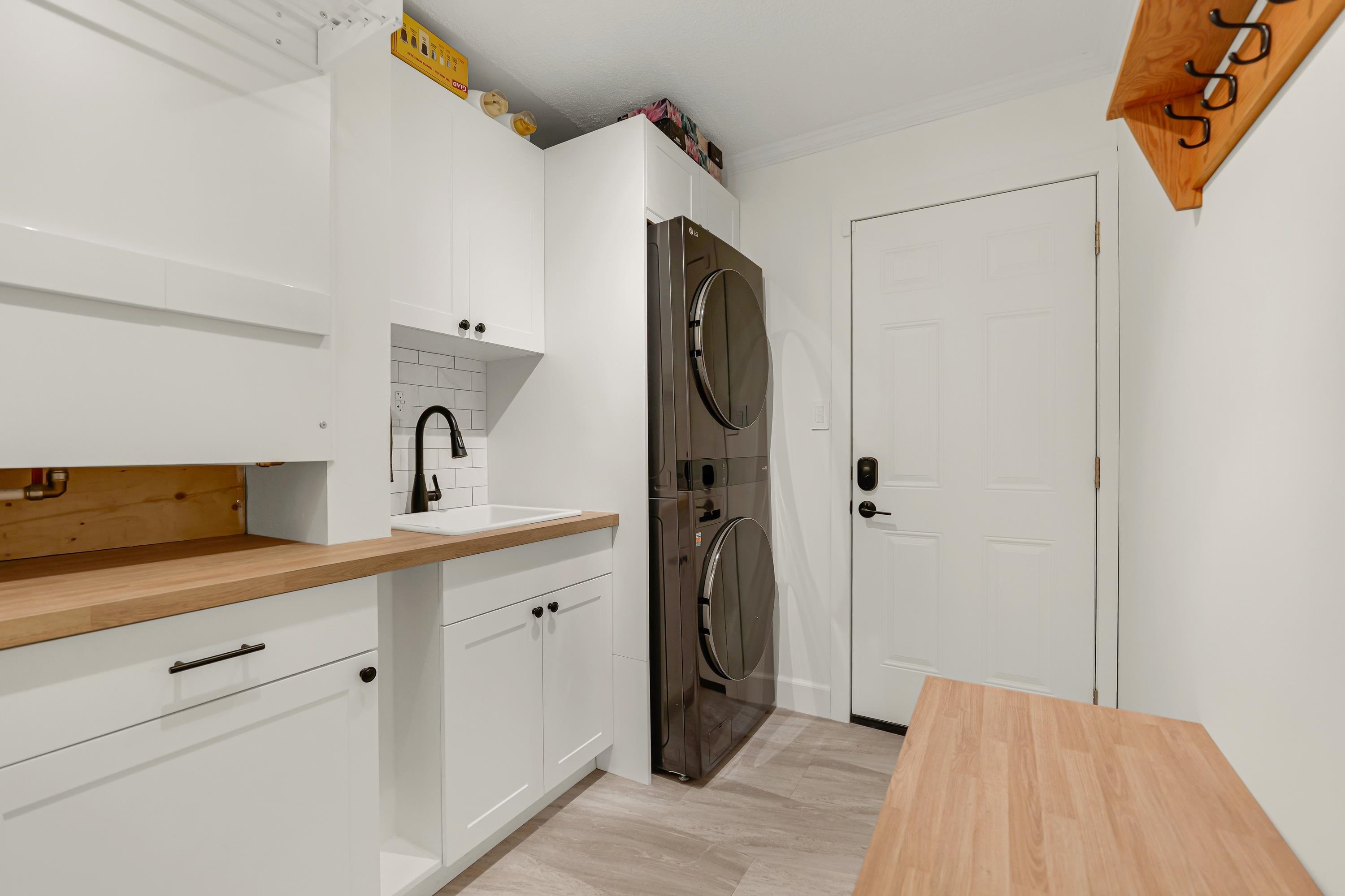 Listing image of 2354 TREETOP LANE