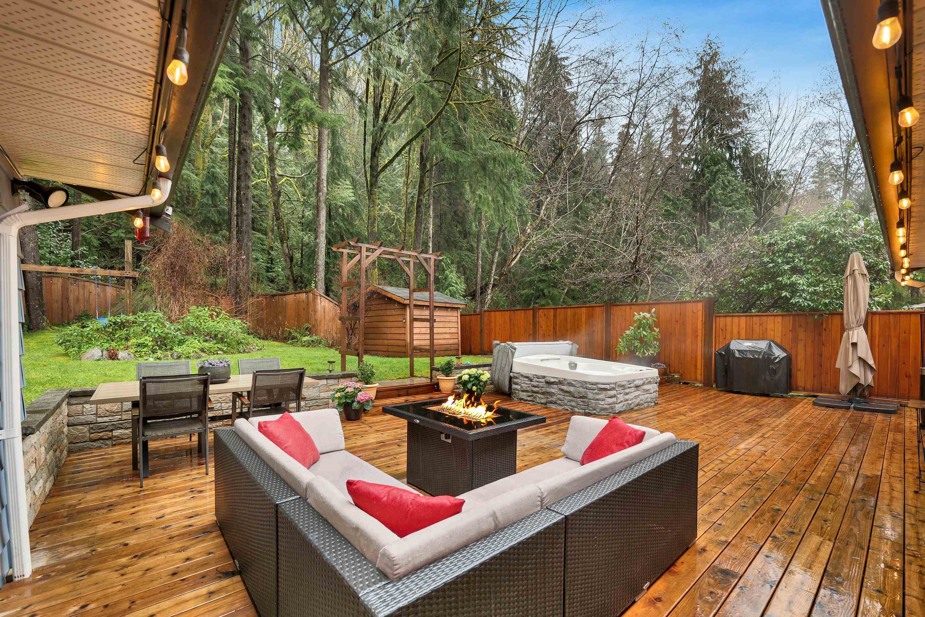 Listing image of 2354 TREETOP LANE