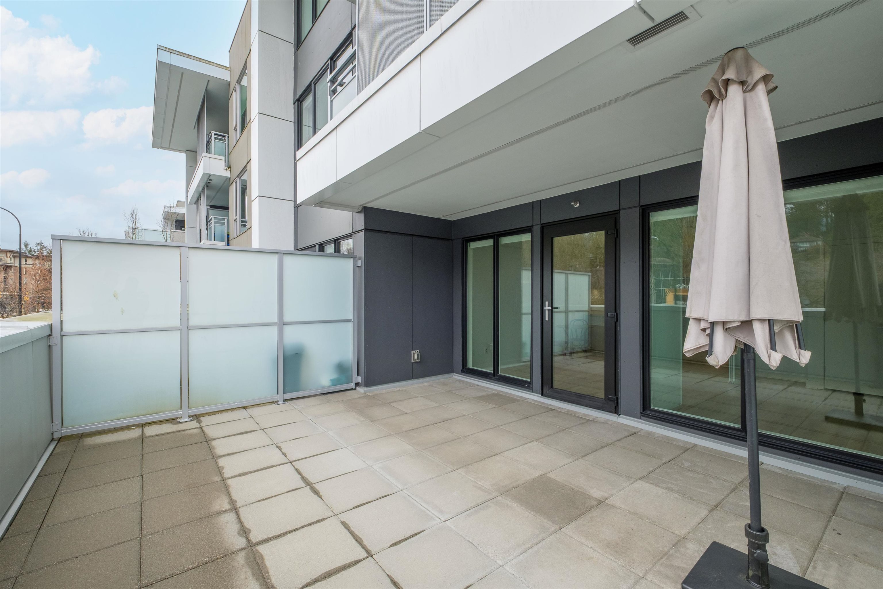 Listing image of 209 1061 MARINE DRIVE