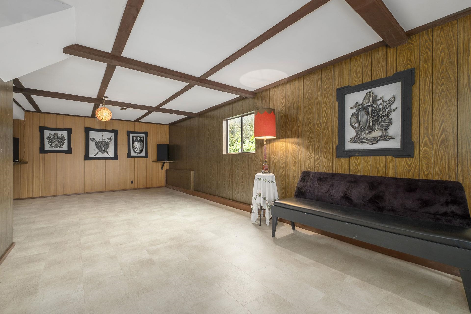 Listing image of 1050 HEYWOOD STREET