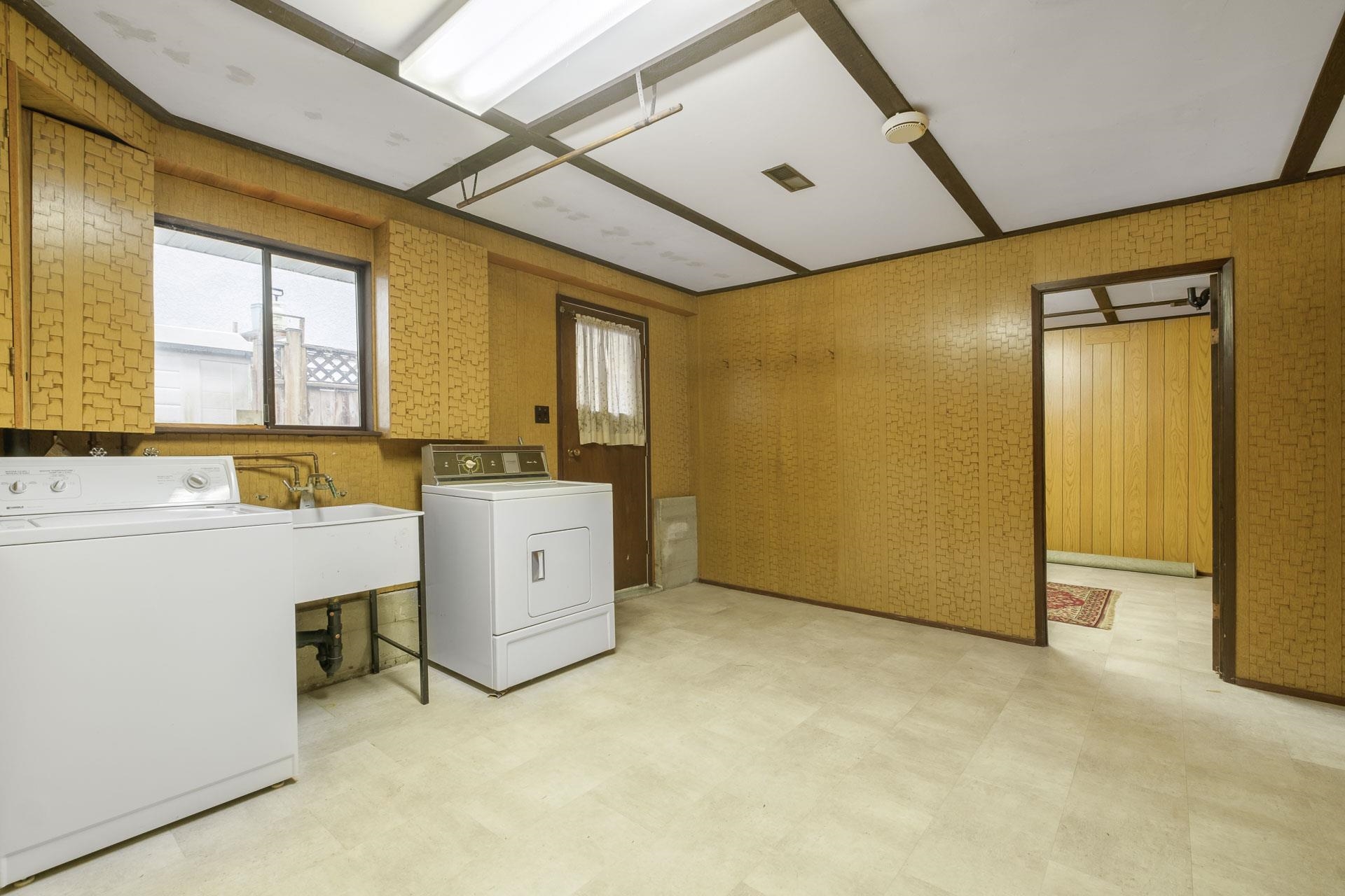 Listing image of 1050 HEYWOOD STREET