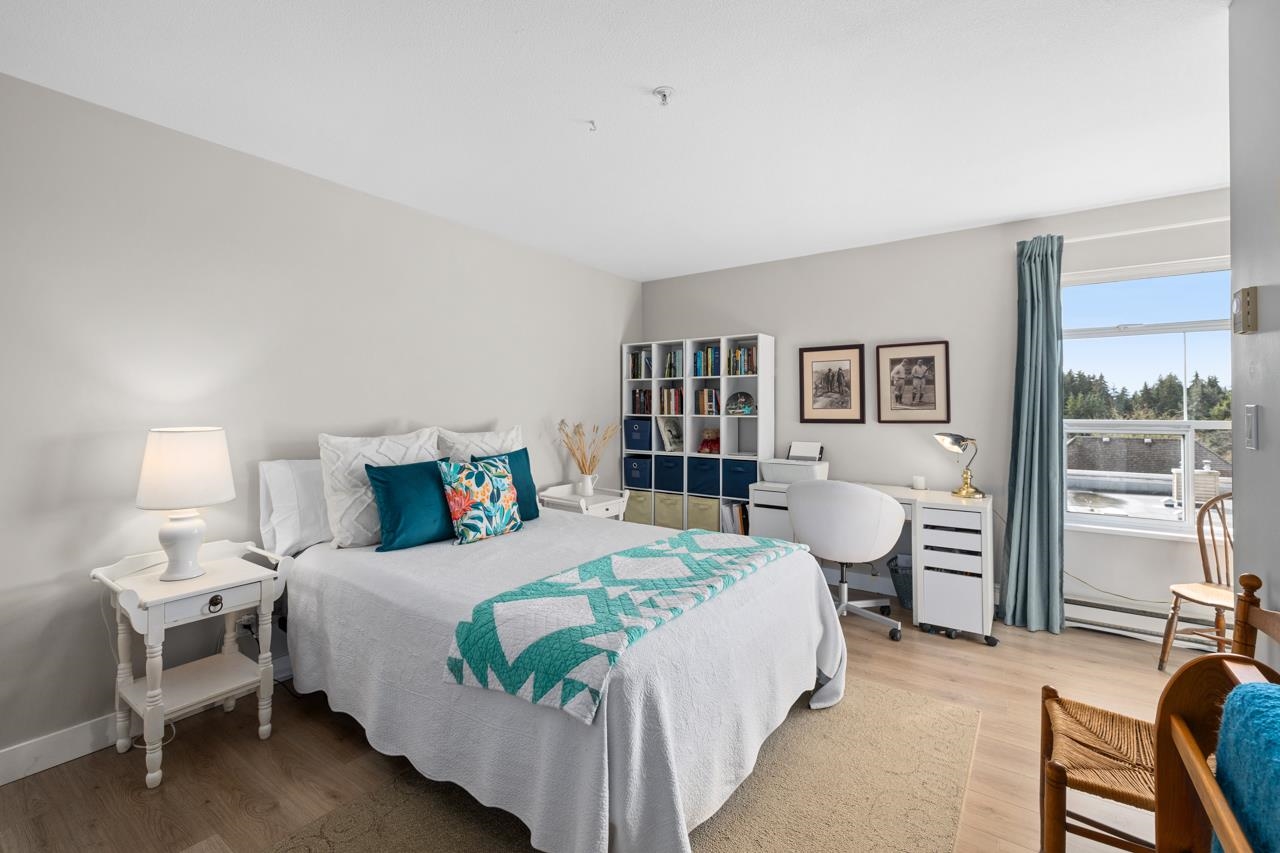 Listing image of 610 1000 BOWRON COURT