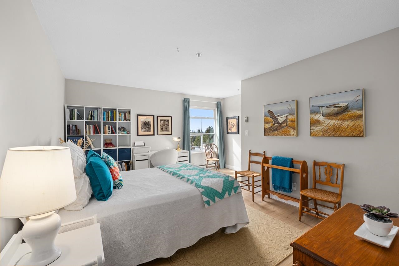 Listing image of 610 1000 BOWRON COURT