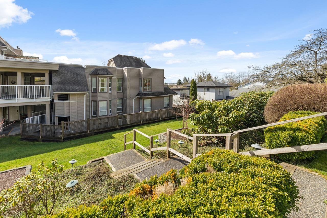 Listing image of 610 1000 BOWRON COURT