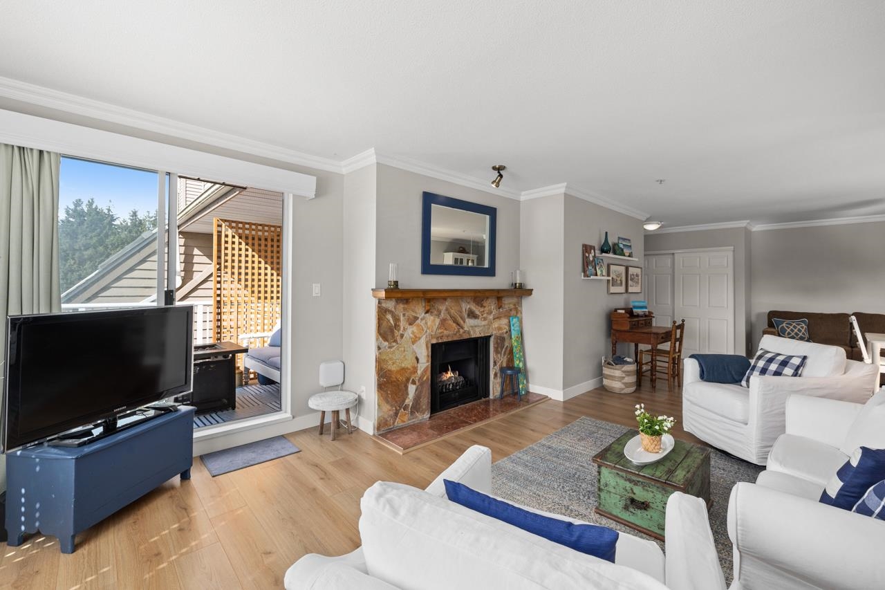 Listing image of 610 1000 BOWRON COURT
