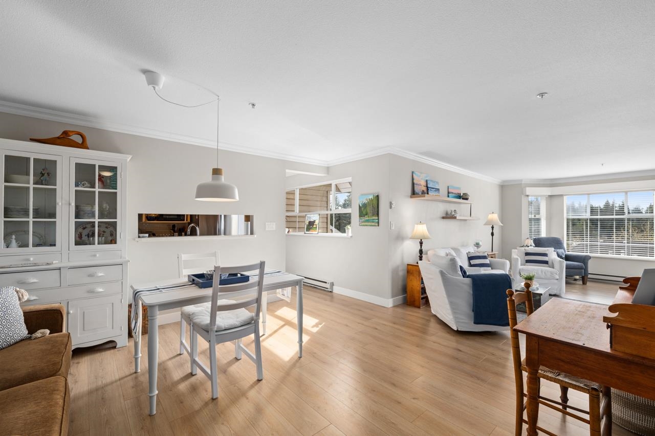 Listing image of 610 1000 BOWRON COURT