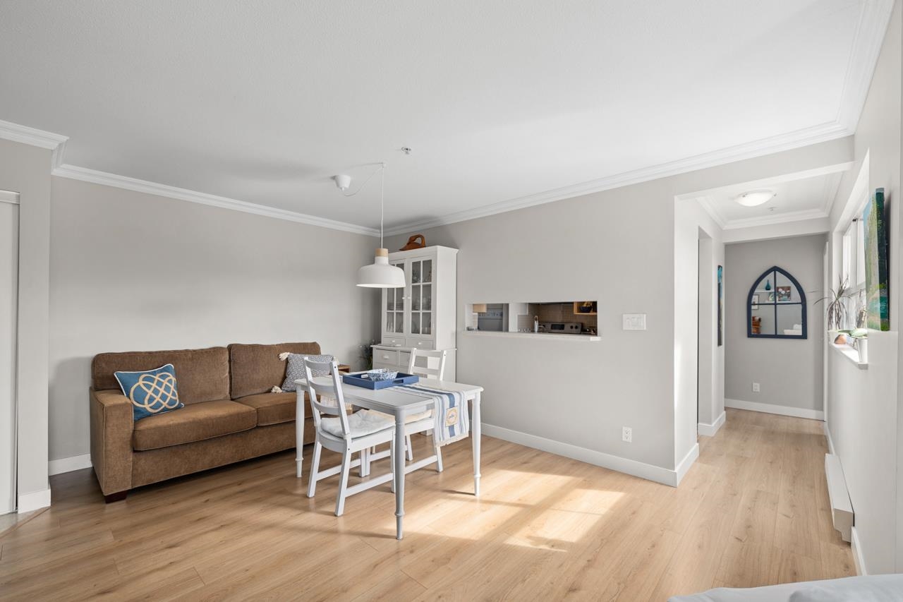 Listing image of 610 1000 BOWRON COURT