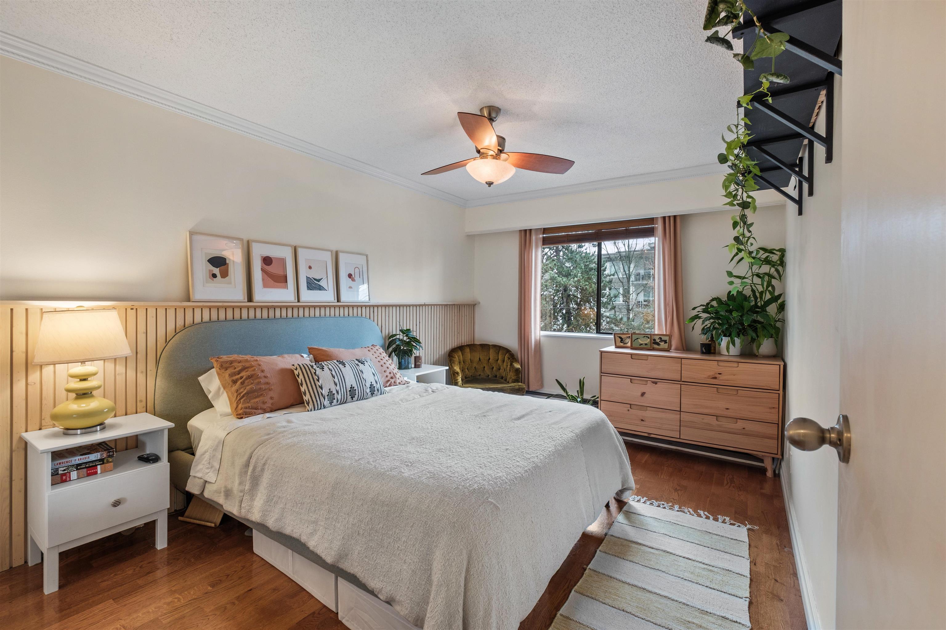 Listing image of 207 270 W 1ST STREET