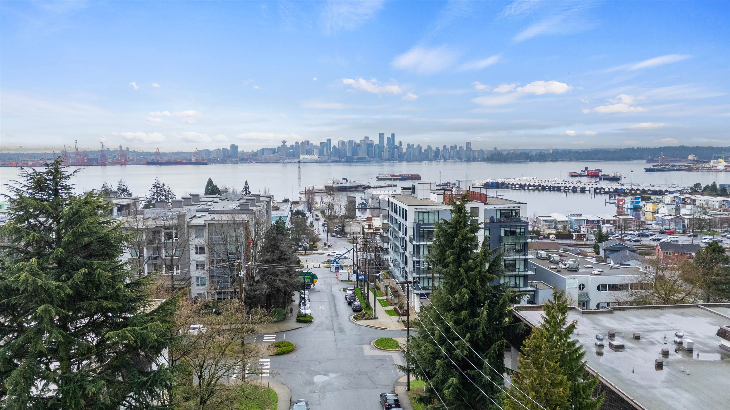Listing image of 207 270 W 1ST STREET