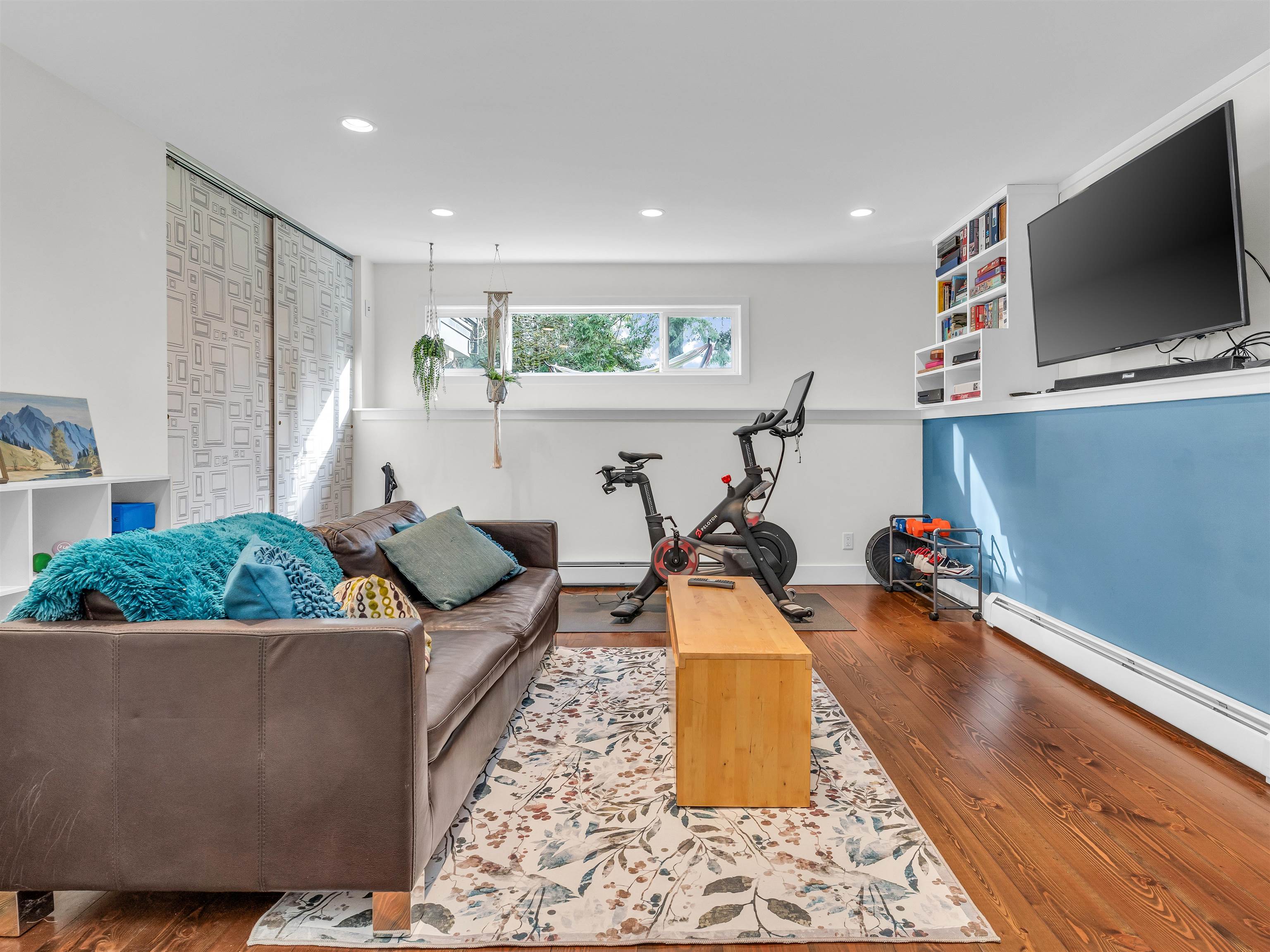Listing image of 1032 W KEITH ROAD