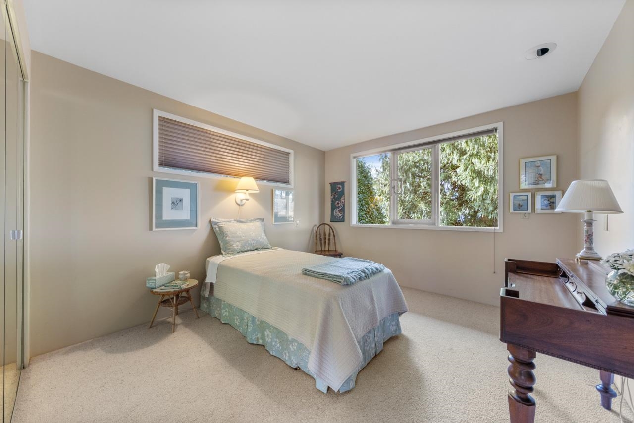 Listing image of 663 BLUERIDGE AVENUE