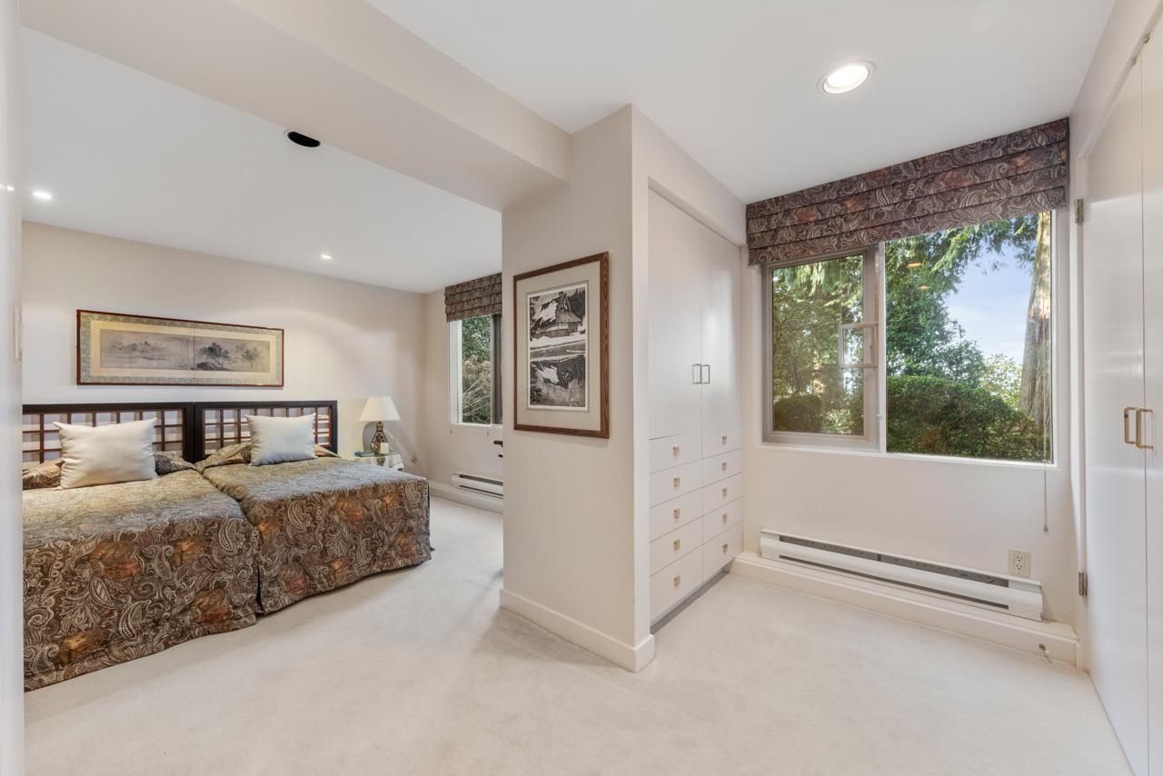 Listing image of 663 BLUERIDGE AVENUE