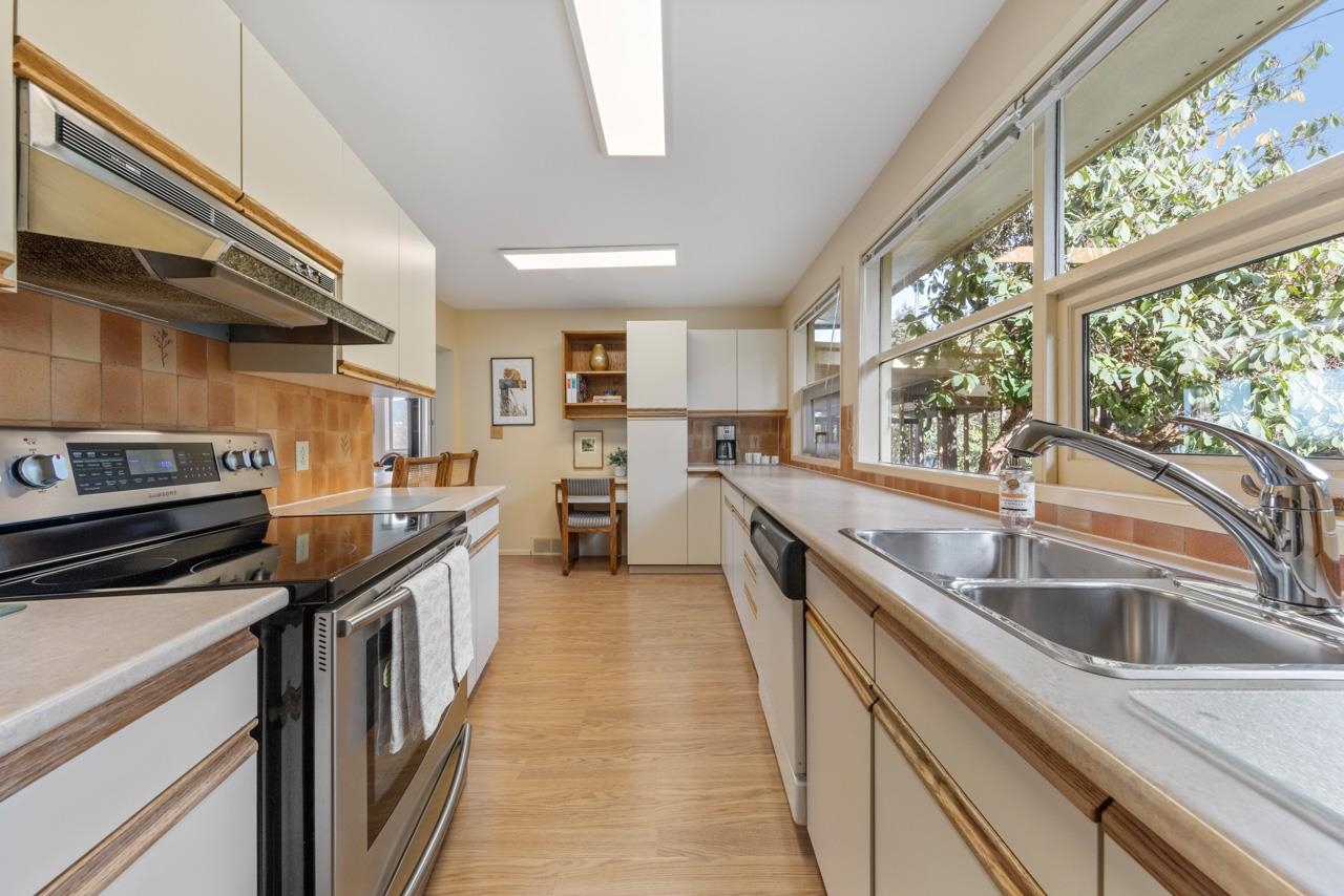 Listing image of 663 BLUERIDGE AVENUE