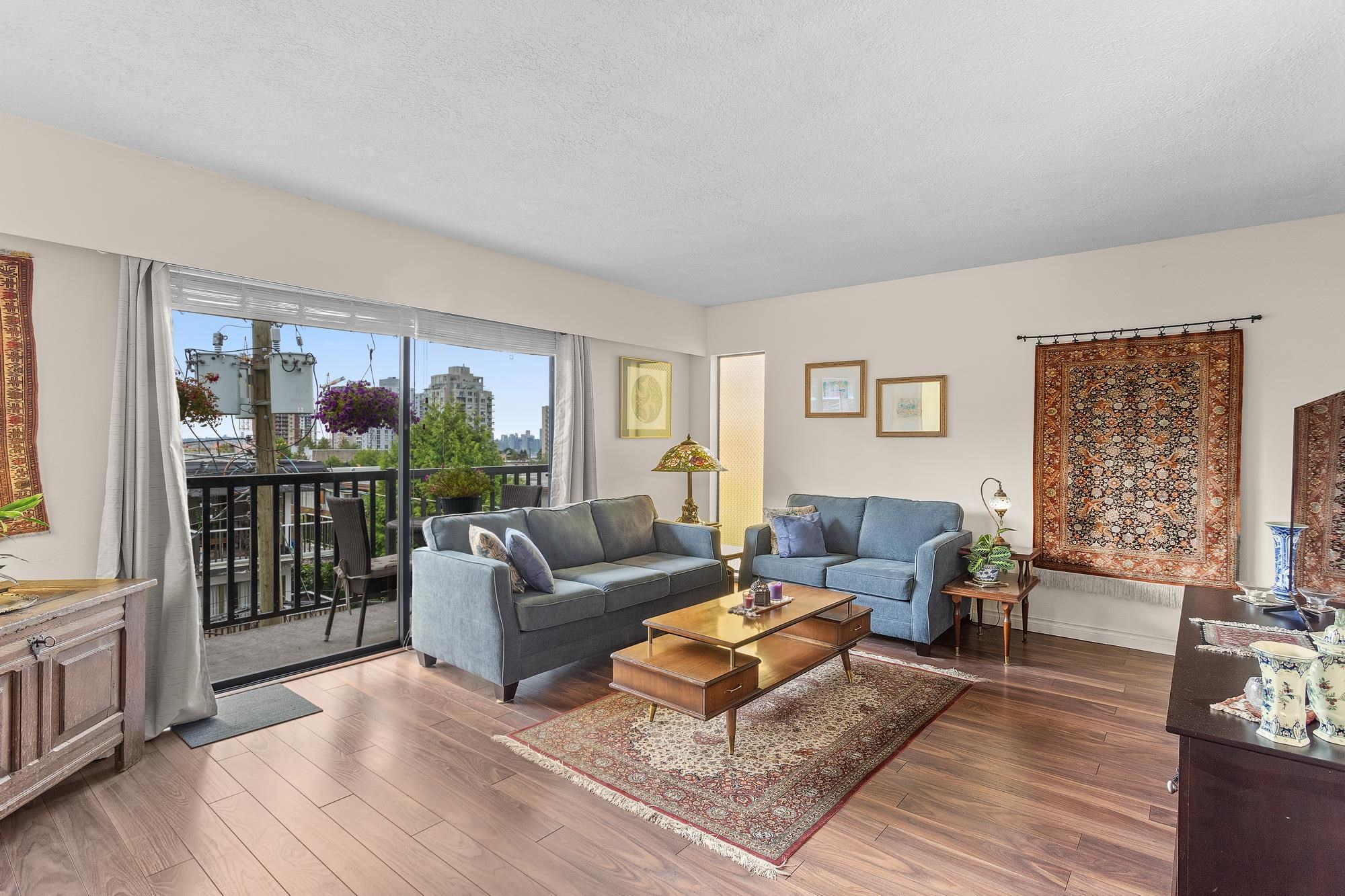 Listing image of 321 123 E 19TH STREET