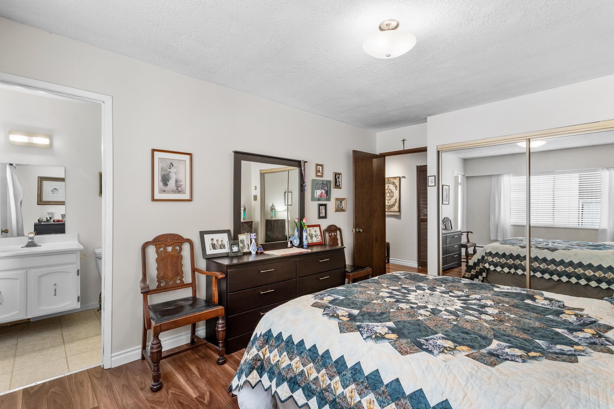 Listing image of 321 123 E 19TH STREET