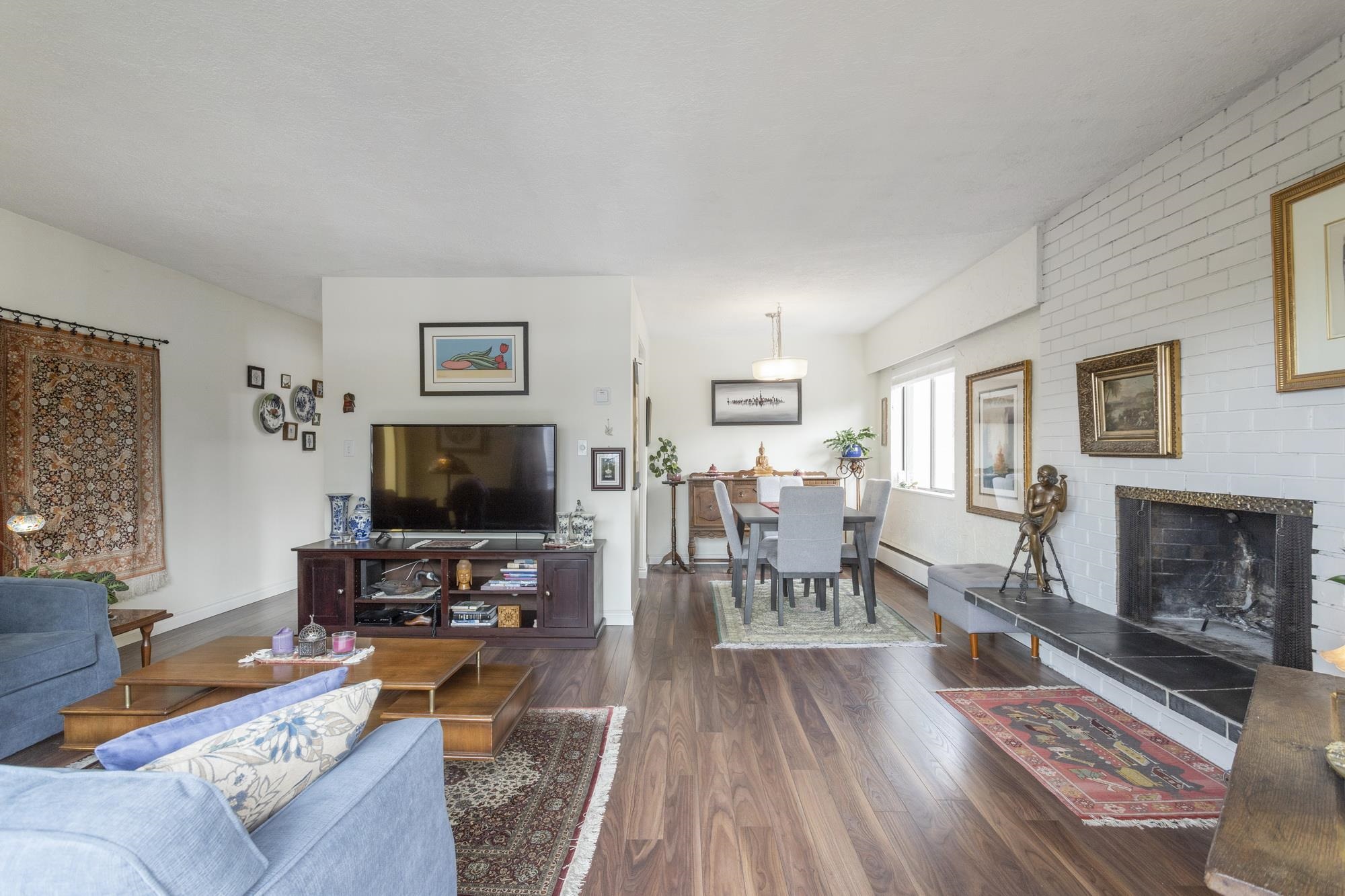 Listing image of 321 123 E 19TH STREET