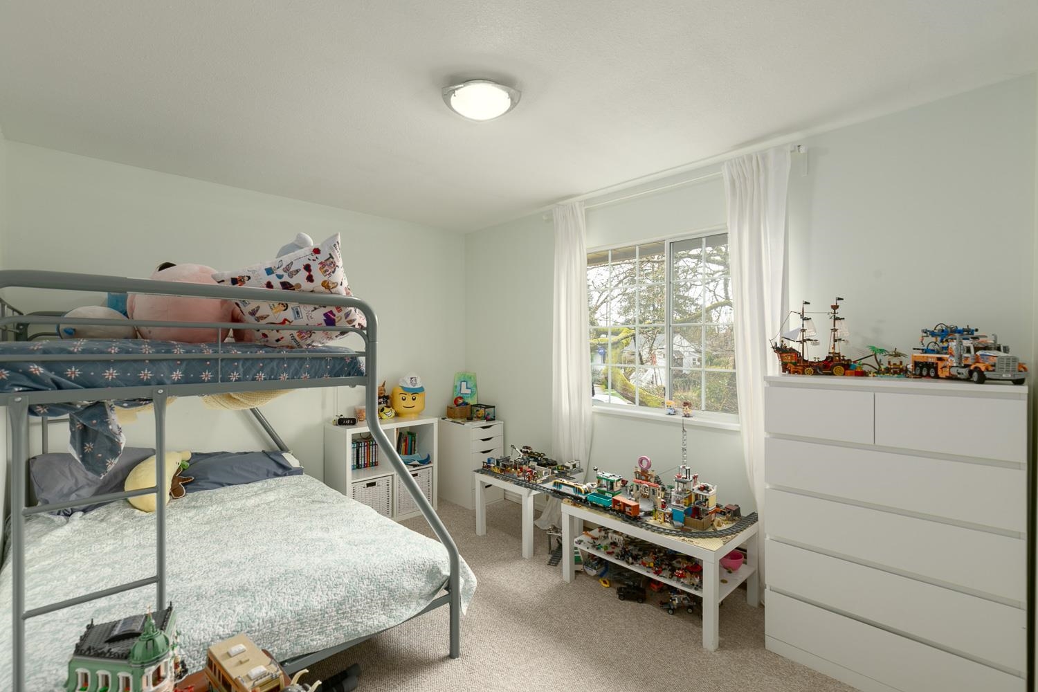 Listing image of 348 E 17 STREET