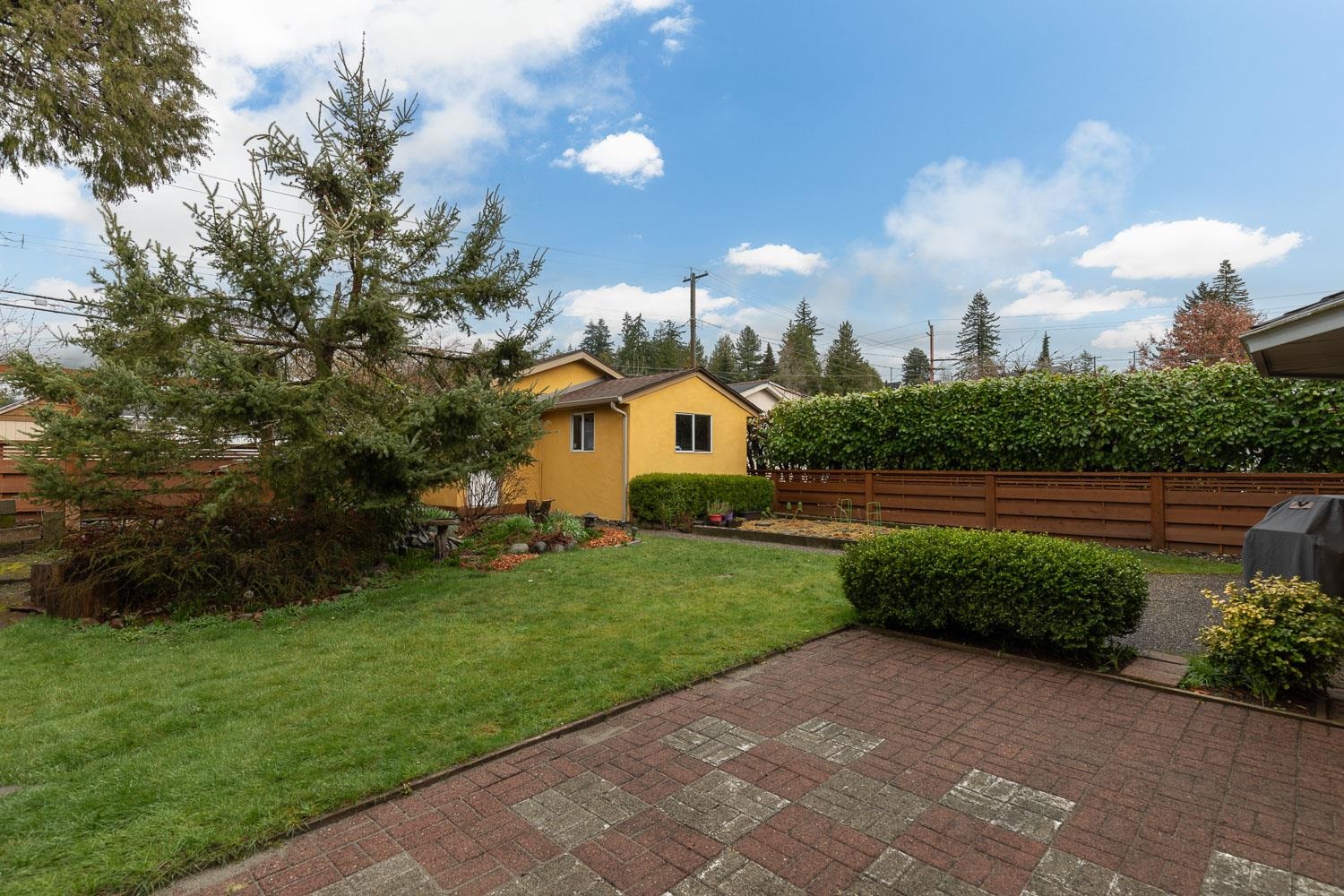 Listing image of 348 E 17 STREET