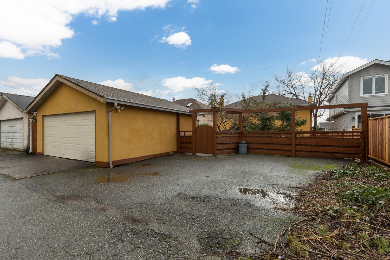 Listing image of 348 E 17 STREET
