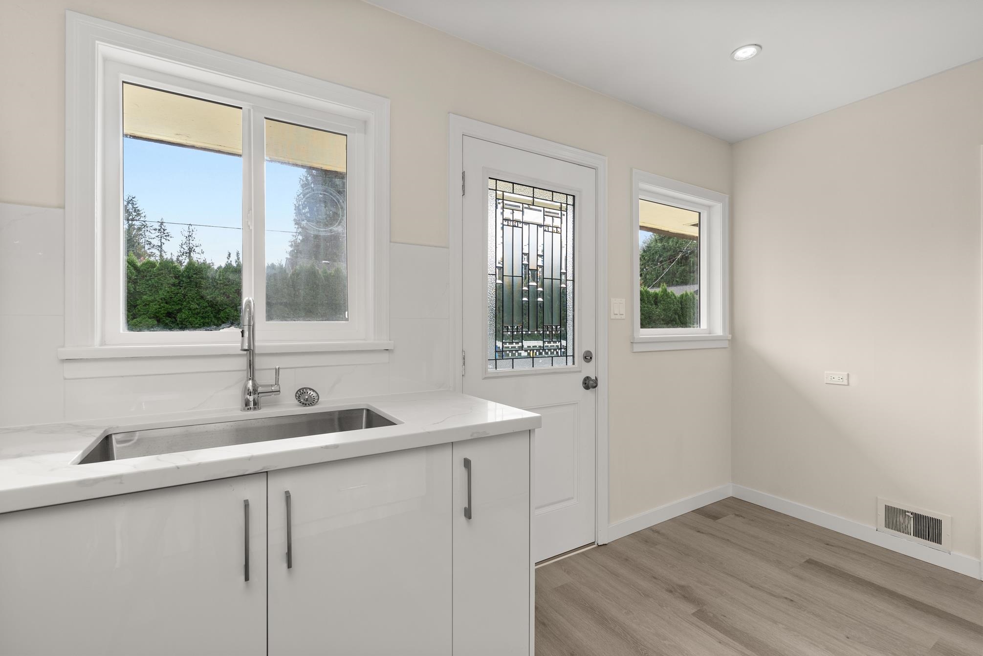 Listing image of 1285 LANGDALE DRIVE