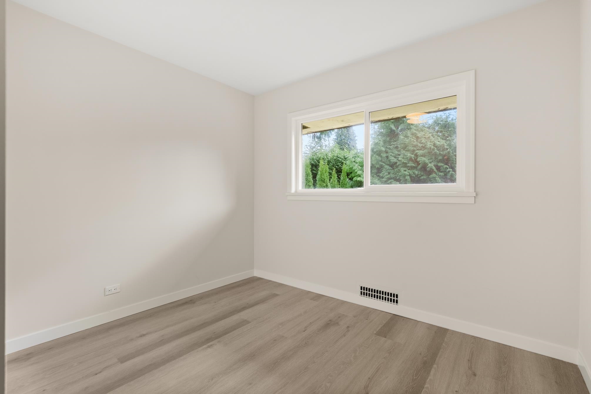 Listing image of 1285 LANGDALE DRIVE
