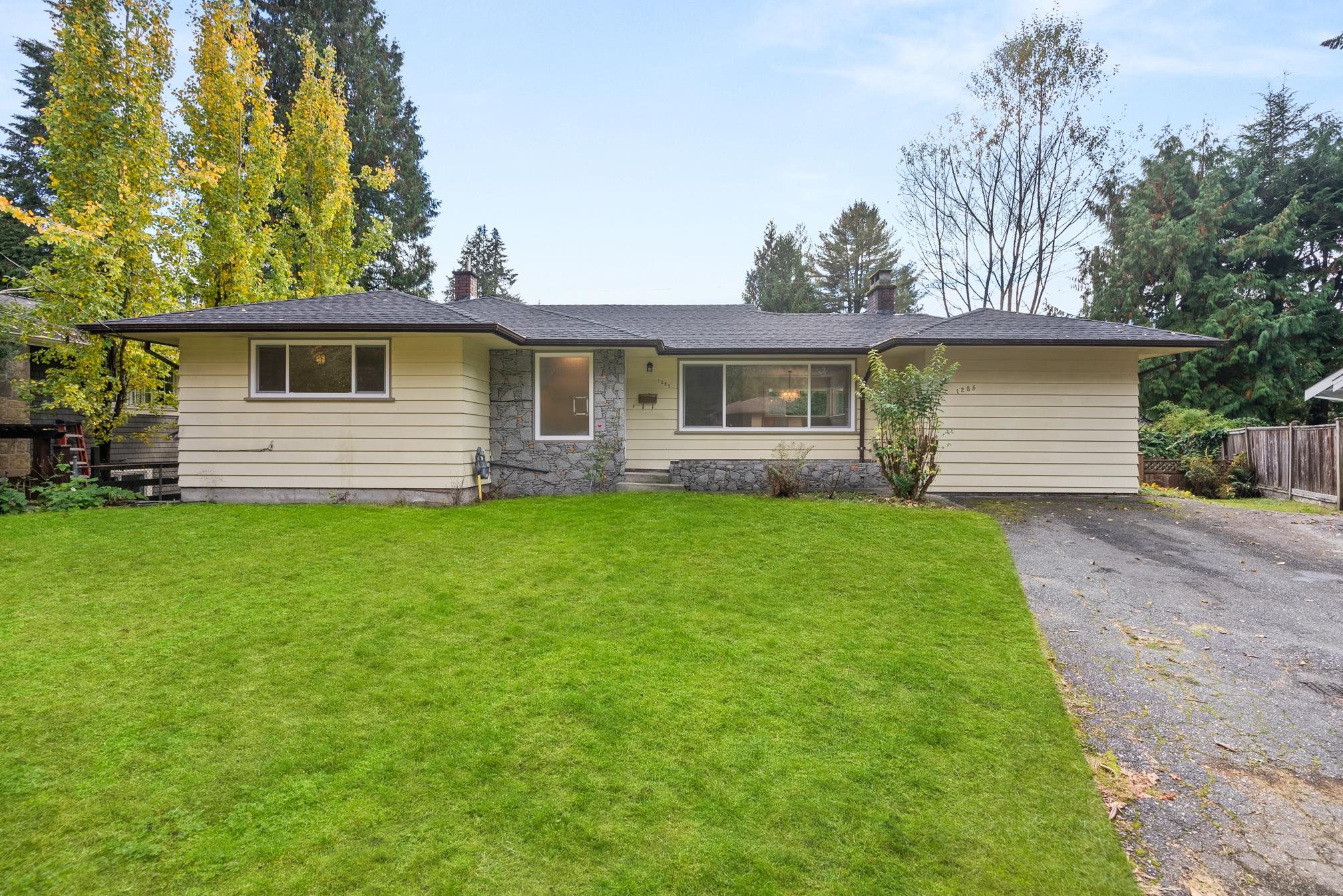 Listing image of 1285 LANGDALE DRIVE
