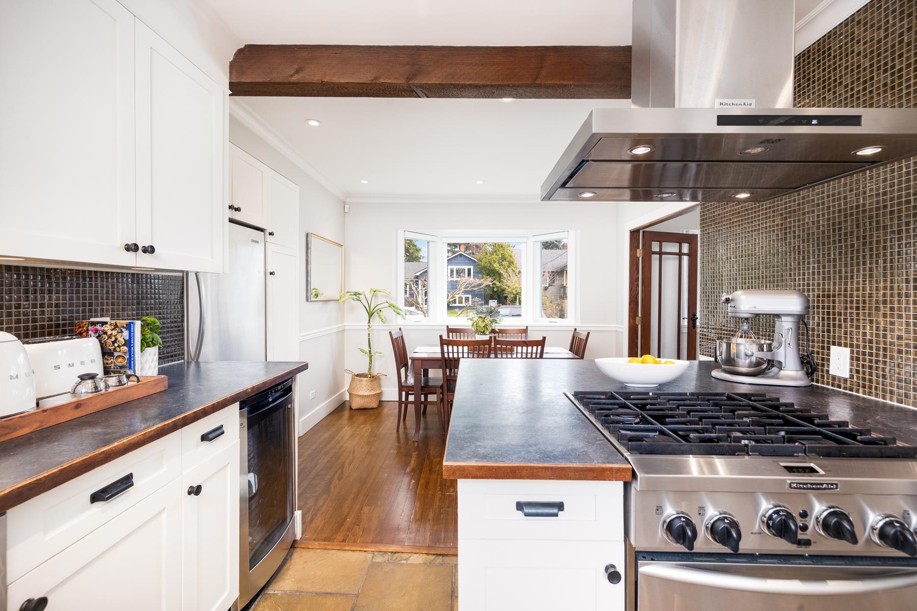 Listing image of 630 E 12TH STREET