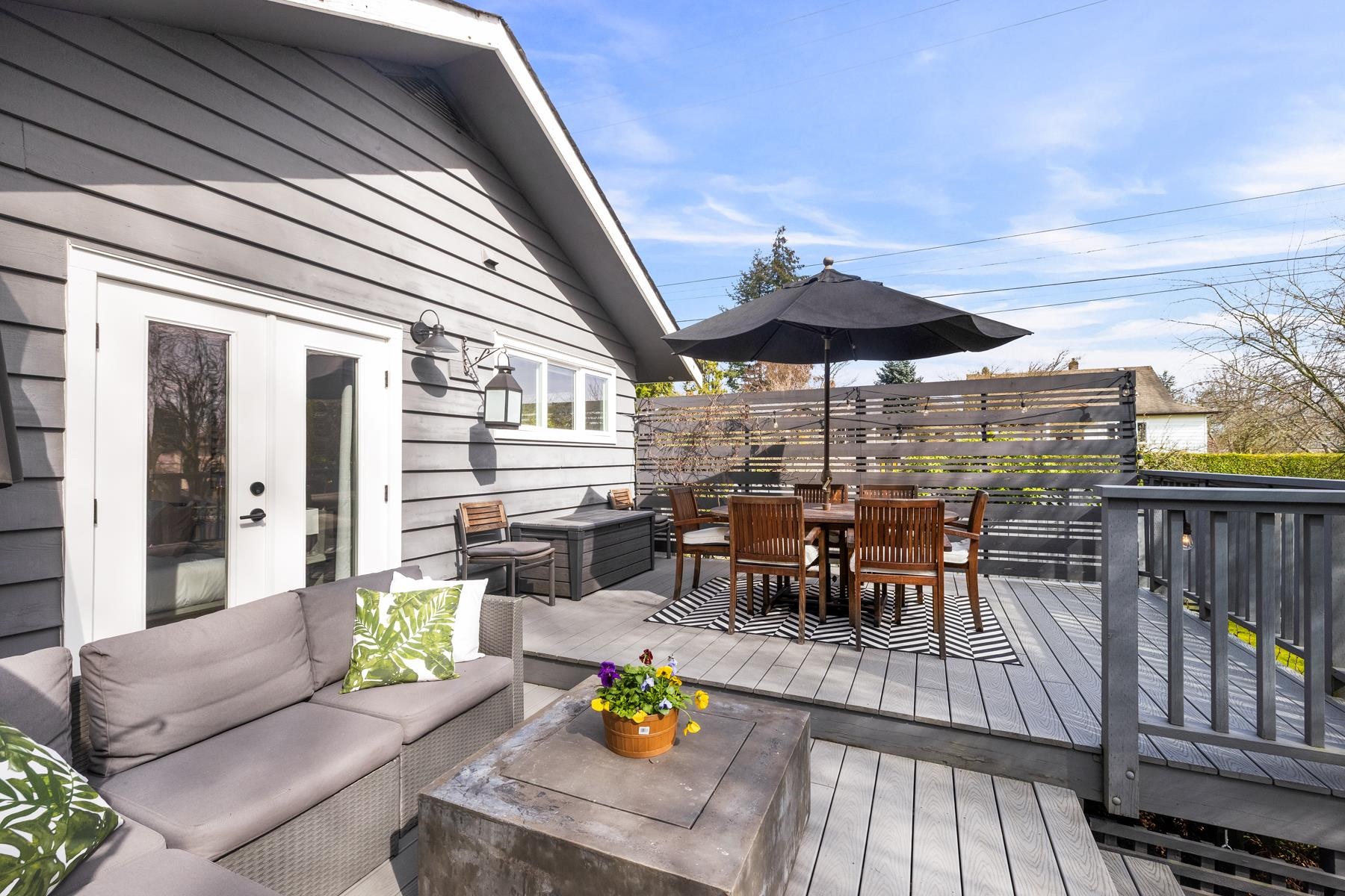 Listing image of 630 E 12TH STREET