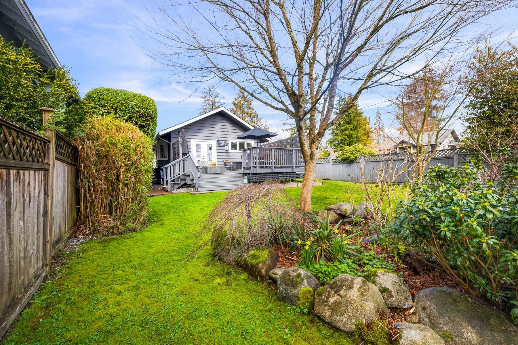 Listing image of 630 E 12TH STREET