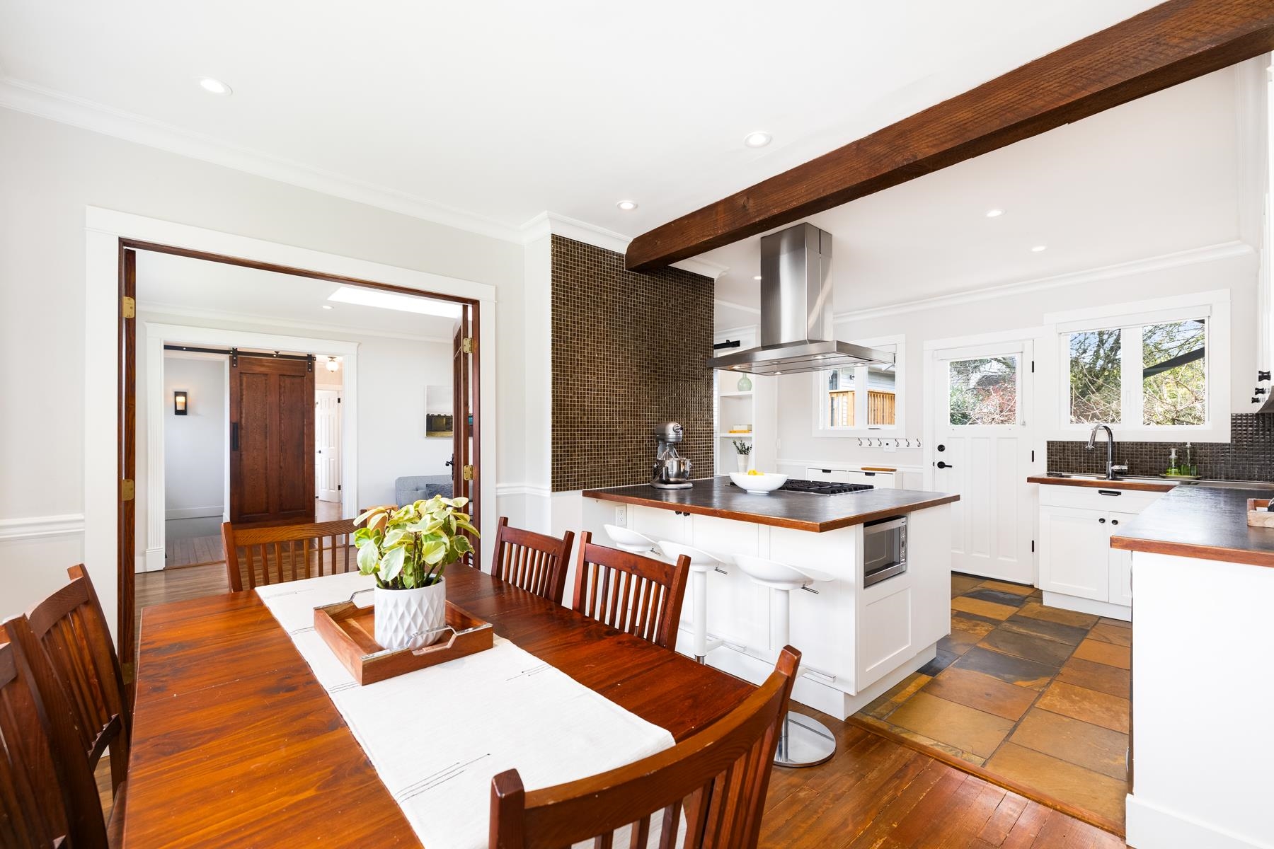 Listing image of 630 E 12TH STREET