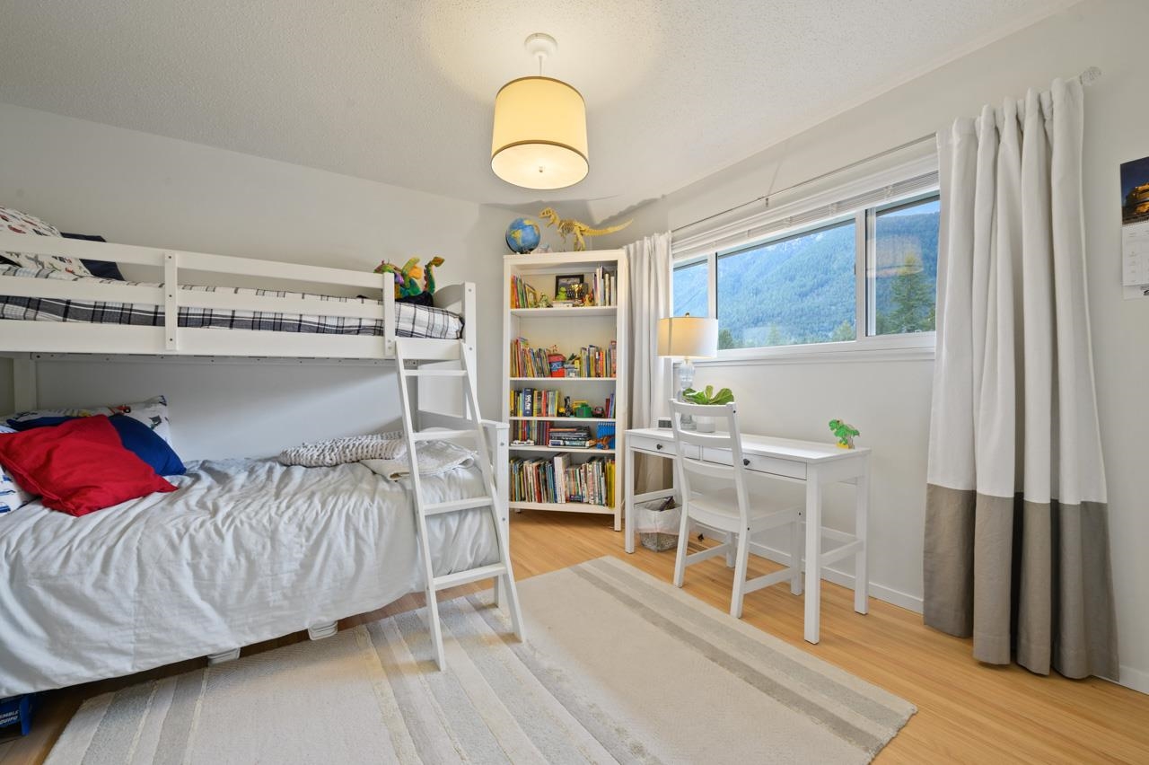 Listing image of 1071 MARIGOLD PLACE