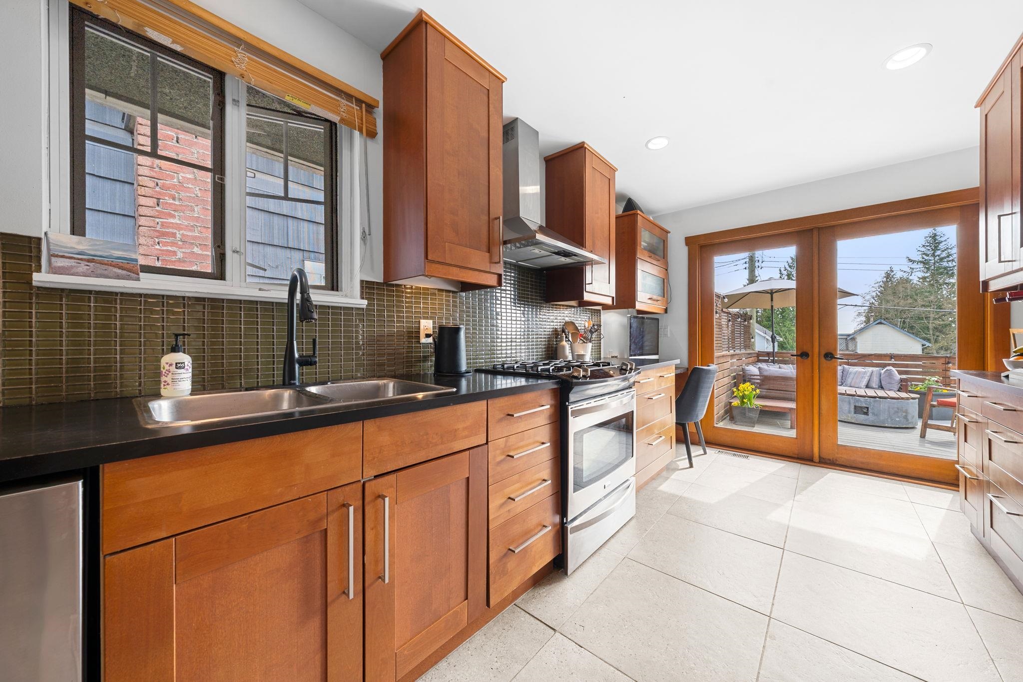 Listing image of 245 E 28TH STREET