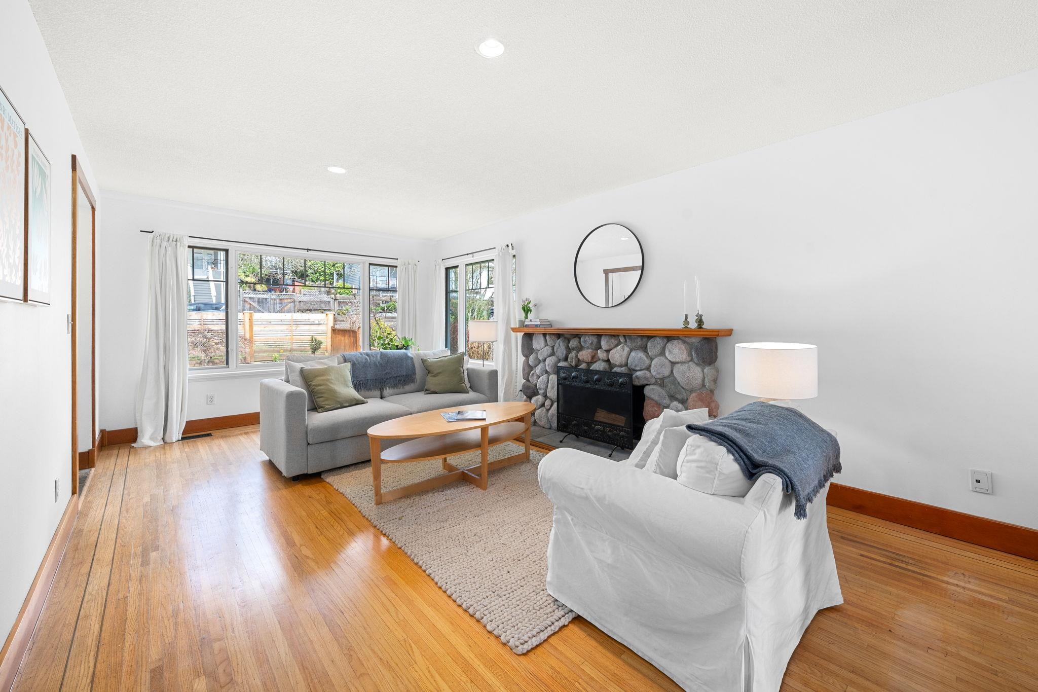 Listing image of 245 E 28TH STREET