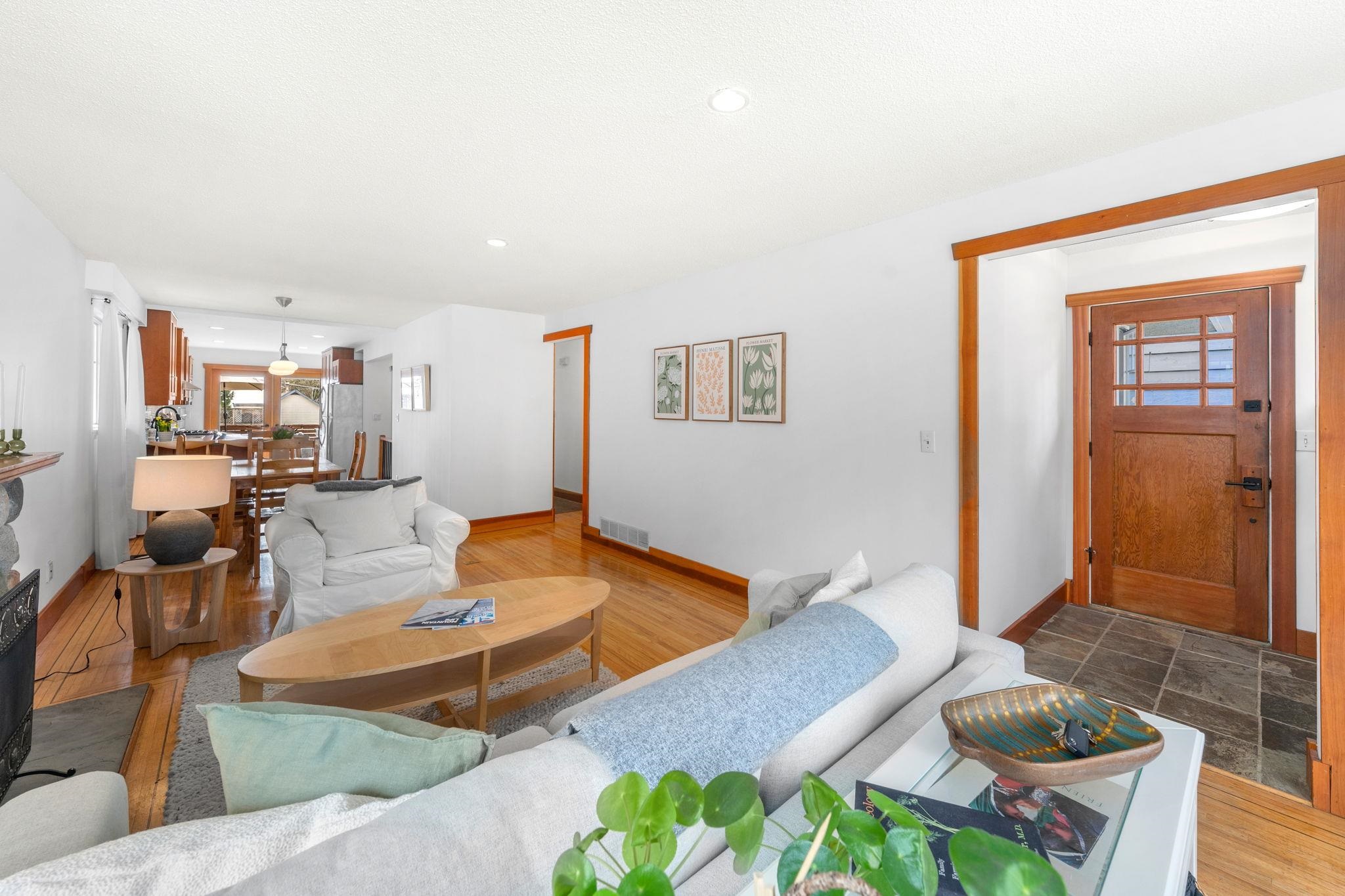Listing image of 245 E 28TH STREET